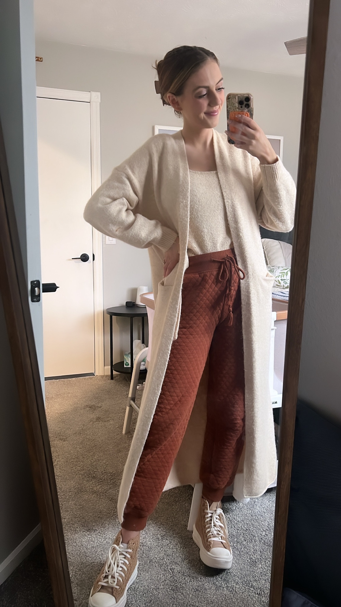 Errands outfit details - cardigan and tank matching set from Smash + Tess, waffle joggers from
Walmart, and Sherpa converse

#LTKhome #LTKstyletip #LTKunder100