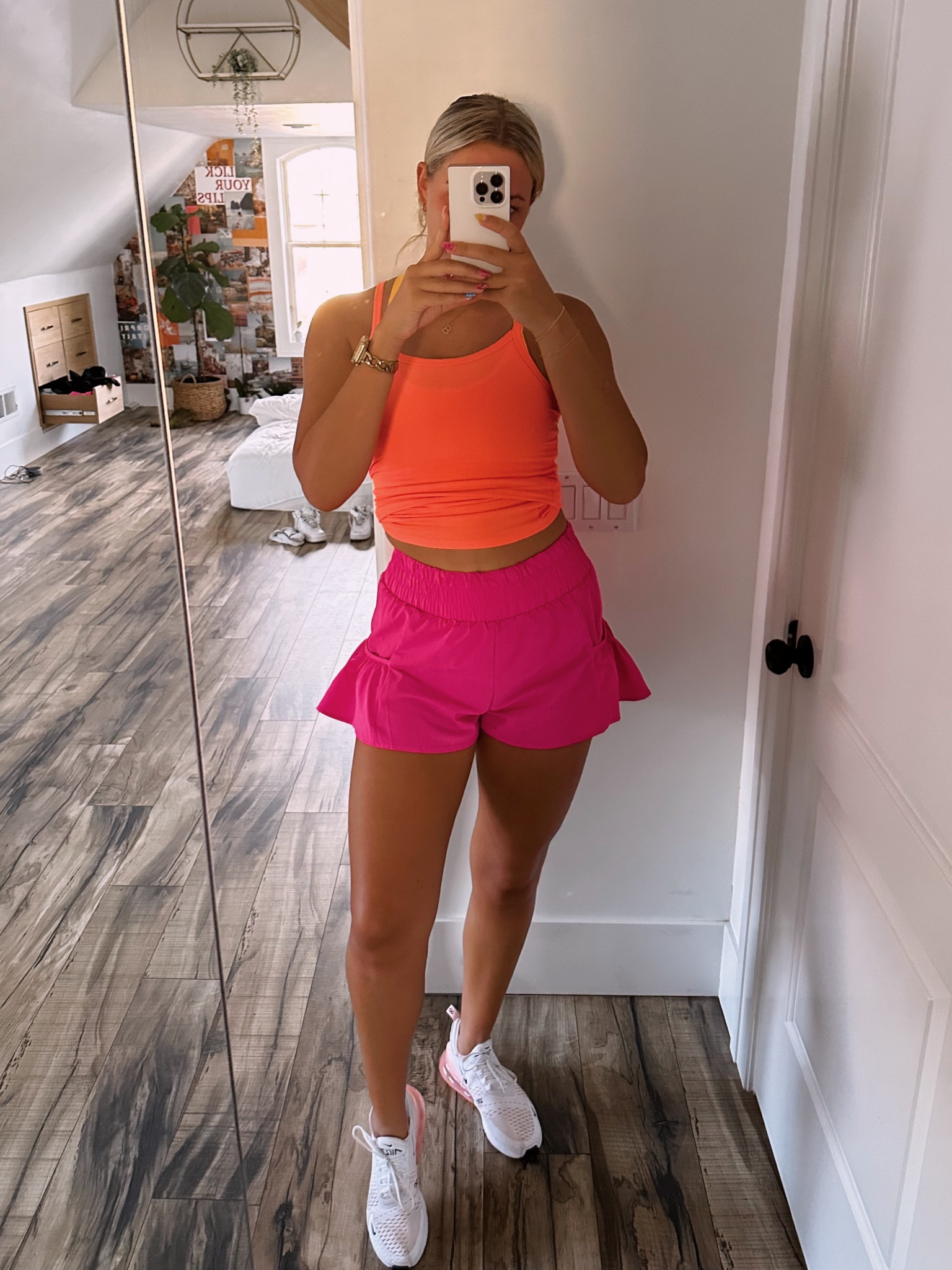 gym fit ;) i’m 5’9” wearing medium shorts (tank is from walmart lol)

#LTKFitness #LTKFind