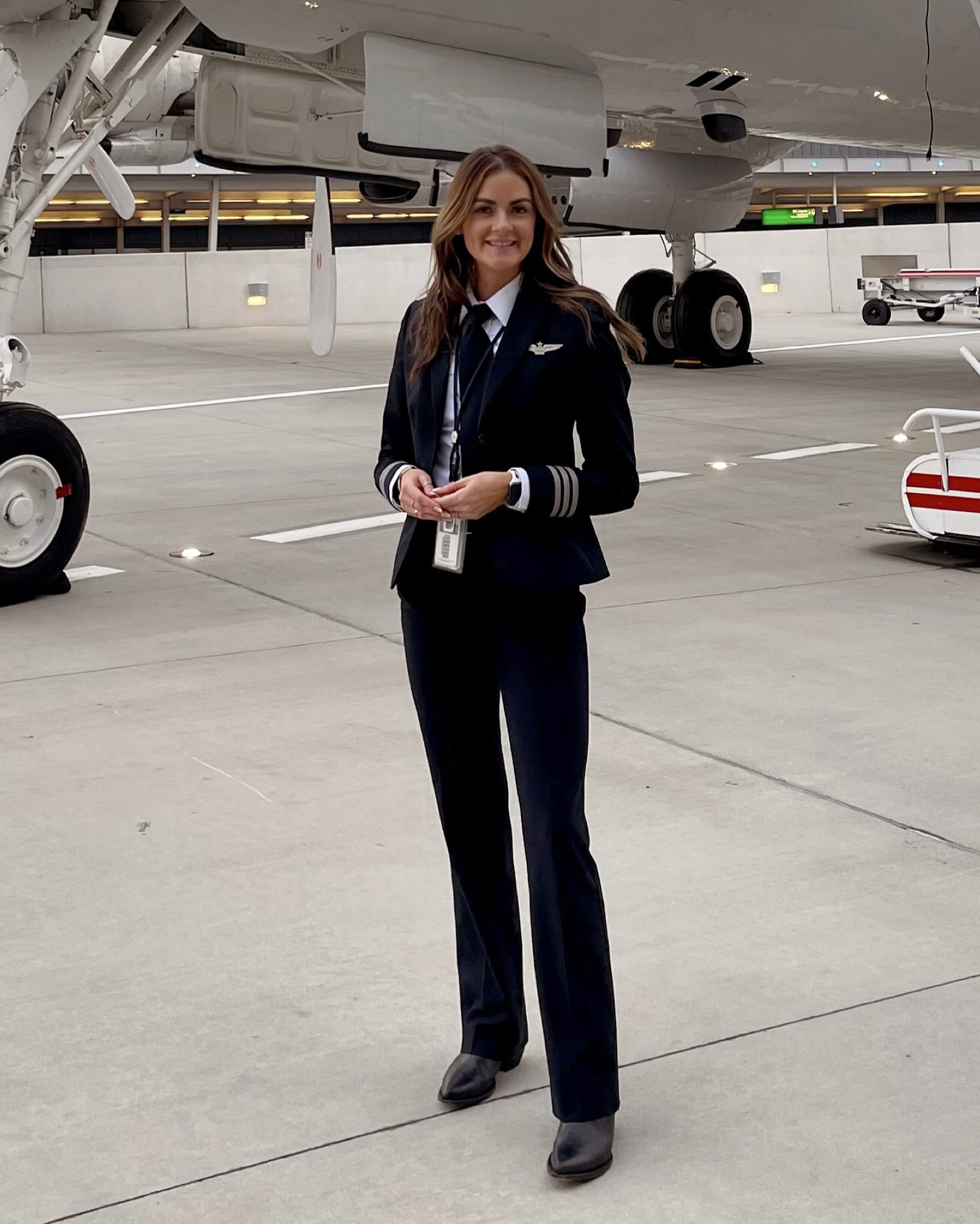 some of my work favorites

Pilot shoes | pilot pants | Nike socks | under armor compression shirts | skims 

#LTKworkwear #LTKstyletip #LTKshoecrush