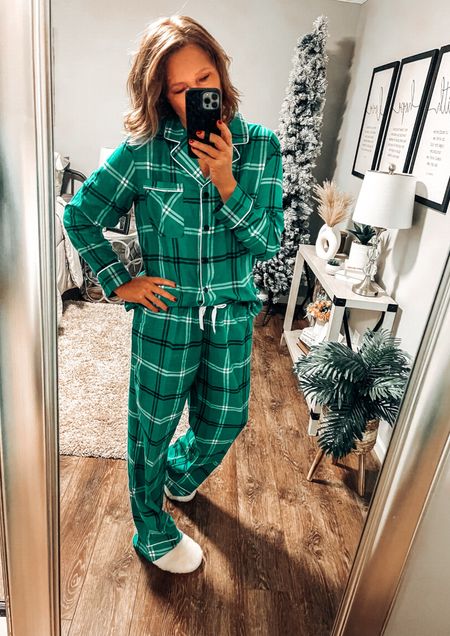 These Christmas pajamas 🎄from Target are super comfortable, had to share cause this is me today! 💯comfort 😂😂

Christmas gifts, Christmas pajamas, target finds, hair products, beauty, hair over 40, fashion over 40, holiday, guff ideas, gifts for her

#LTKsalealert #LTKfindsunder50 #LTKHoliday