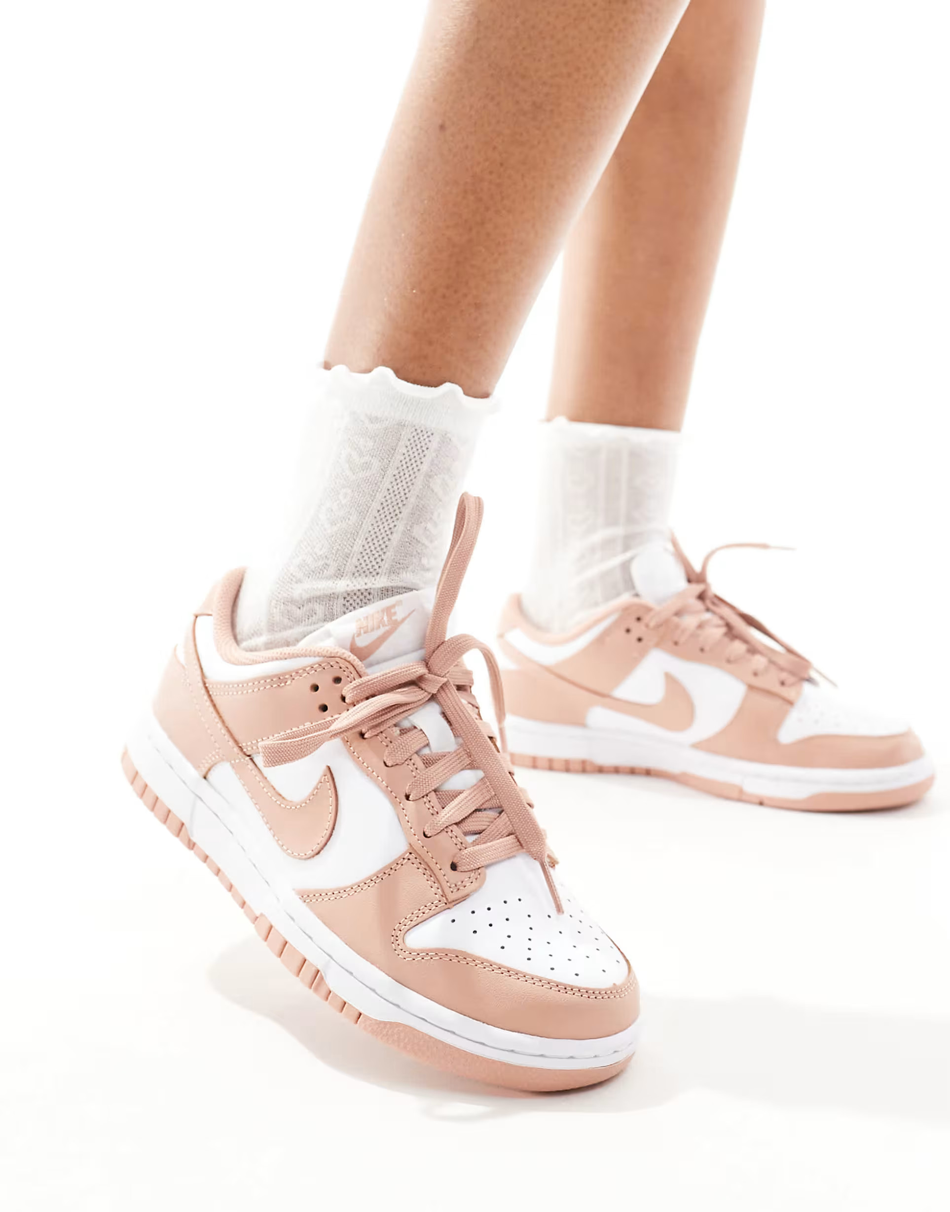 Nike Dunk Low sneakers in rose pink | ASOS | ASOS (Global)