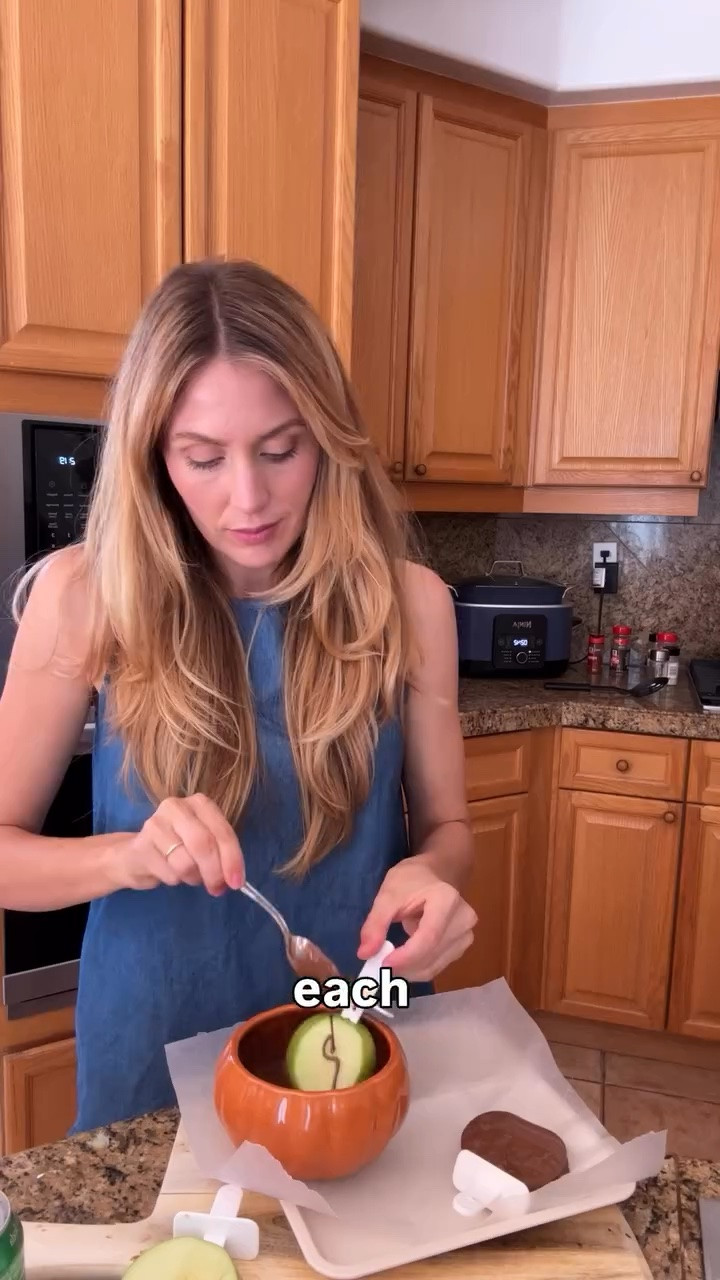 Save this for when summer ends and the fall cravings begin. 🍎🍂

If you’re already dreaming about crisp mornings, cozy sweaters, and all things apple season, these caramel apple pops are your sign that it’s almost time. They’re simple to make, fun for kids to help decorate, and perfect for everything from after-school treats to fall movie nights, playdates, or Halloween parties.

I’m fully embracing the “it’s still summer, but I’m mentally in fall” season over here. 🤎 If you’re counting down to apple orchards, pumpkin patches, and cozy baking days, you’re in the right place.

Save this idea now so it’s ready when that first cool breeze finally arrives.

Follow along for more easy fall recipes, cozy family traditions, DIYs, and simple ways to make childhood feel a little more magical. 🍁✨

#FallRecipes #CaramelApples #FallTreats #CozyFall #MomLife