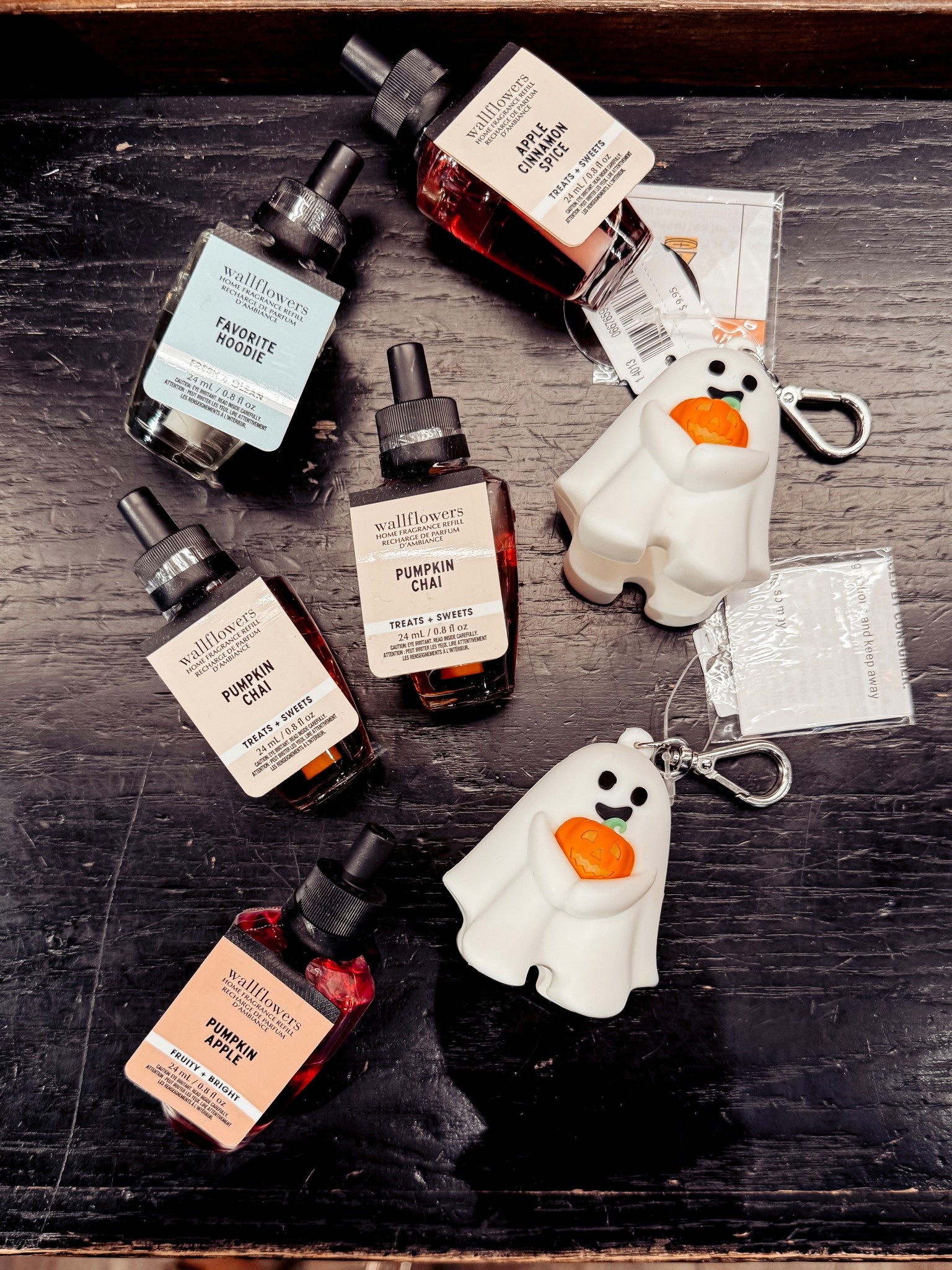 { fall wallflowers ❥

• Apple Cinnamon Spice 
• Favorite Hoodie 
• Pumpkin Chai 
• Pumpkin Apple 

Bath & Body Works Fall Scents . Ghost Hand Sanitizer Holder } 

#LTKHome #LTKSeasonal #LTKFindsUnder50