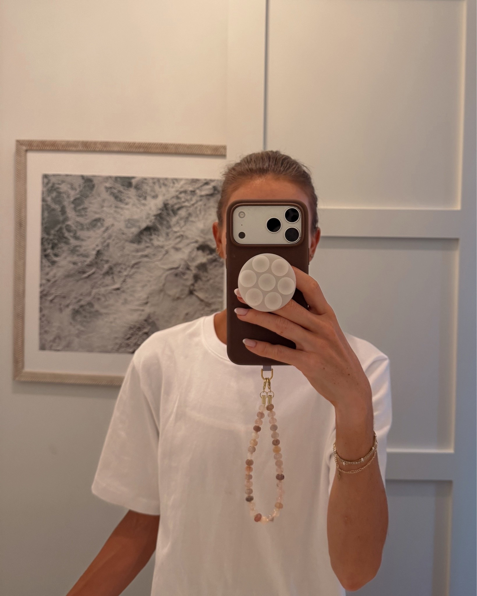 Obsessed with this new Amazon phone case + beaded chain 😍
