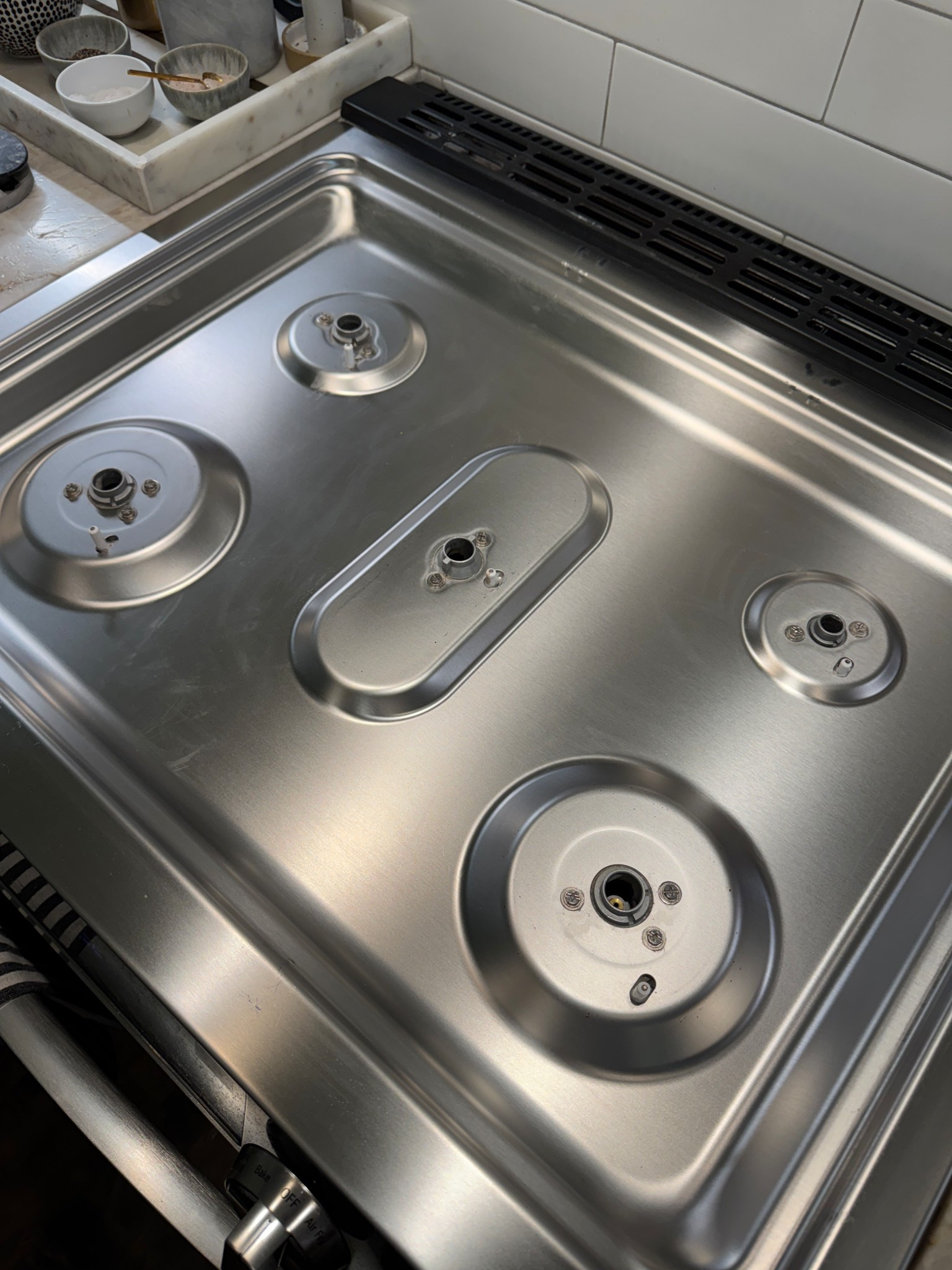 Bar keepers friend, scrub daddy sponge, stovetop cleaning 

#LTKHome