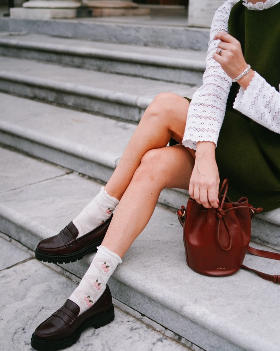 🍁 Fall Shoe Trend: loafers & socks 🍂

Sezane burgundy loafers - love the chunky lug sole! 

Paired with floral frilly socks - 5 pack for $11 from Amazon 🌸

#LTKShoeCrush #LTKStyleTip #LTKSeasonal