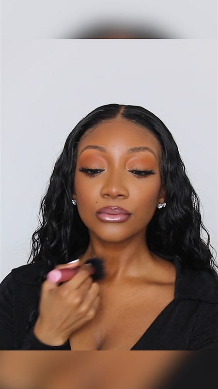 Matte finish using drugstore makeup products 🎨
-
Full face using drugstore makeup products - Tutorial coming soon 📹

Follow me on YouTube to get notified when the video is live : lizlizlive ❤️
.
.
.
Lizlizlive • drugstore makeup • affordable makeup • darkskin makeup • revolution pro • real techniques 

#LTKsale #LTKbeauty #LTKsummer
