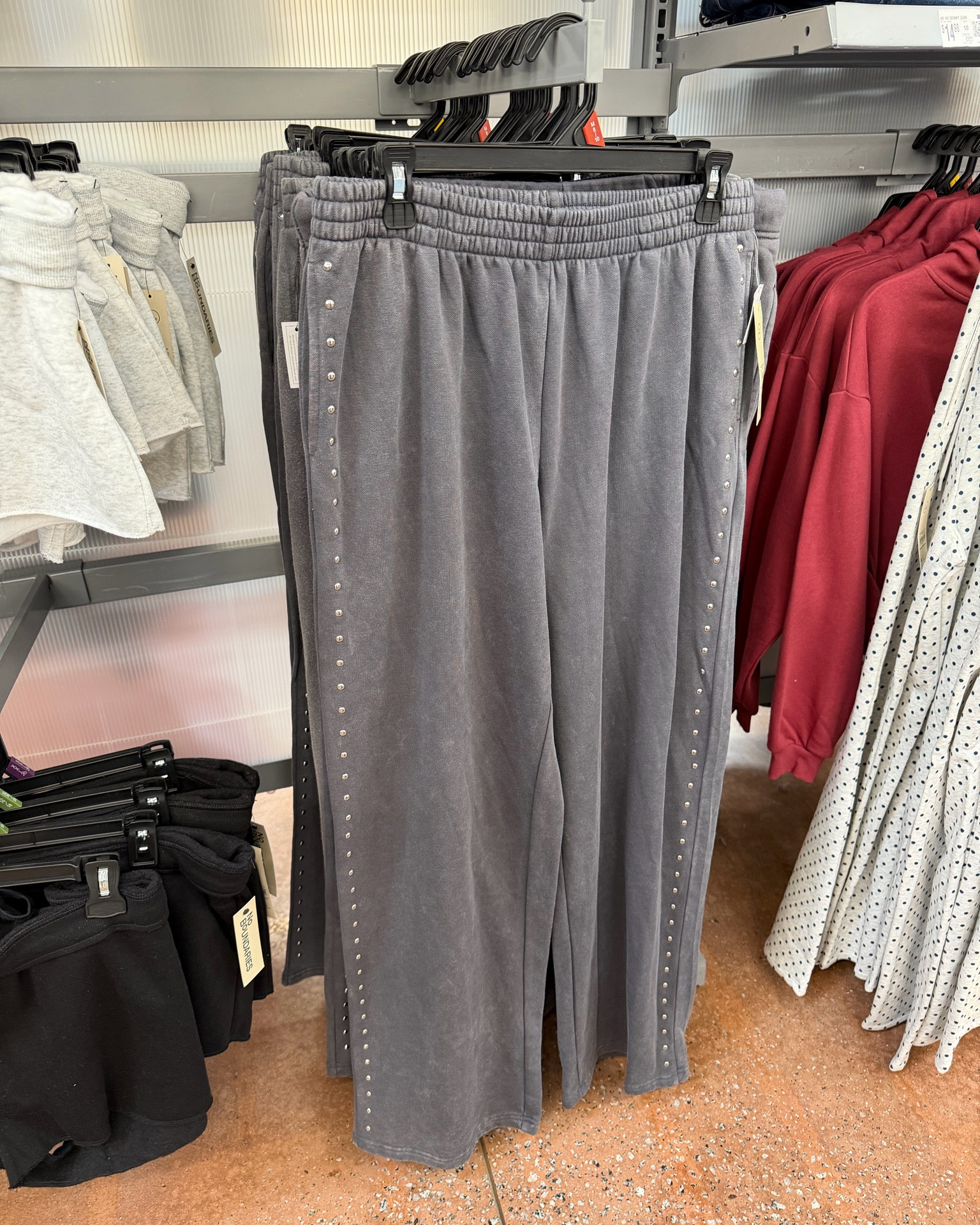 No Boundaries Mineral Wash Studded Sweatpants

#LTKOver40 #LTKPetite #LTKActive