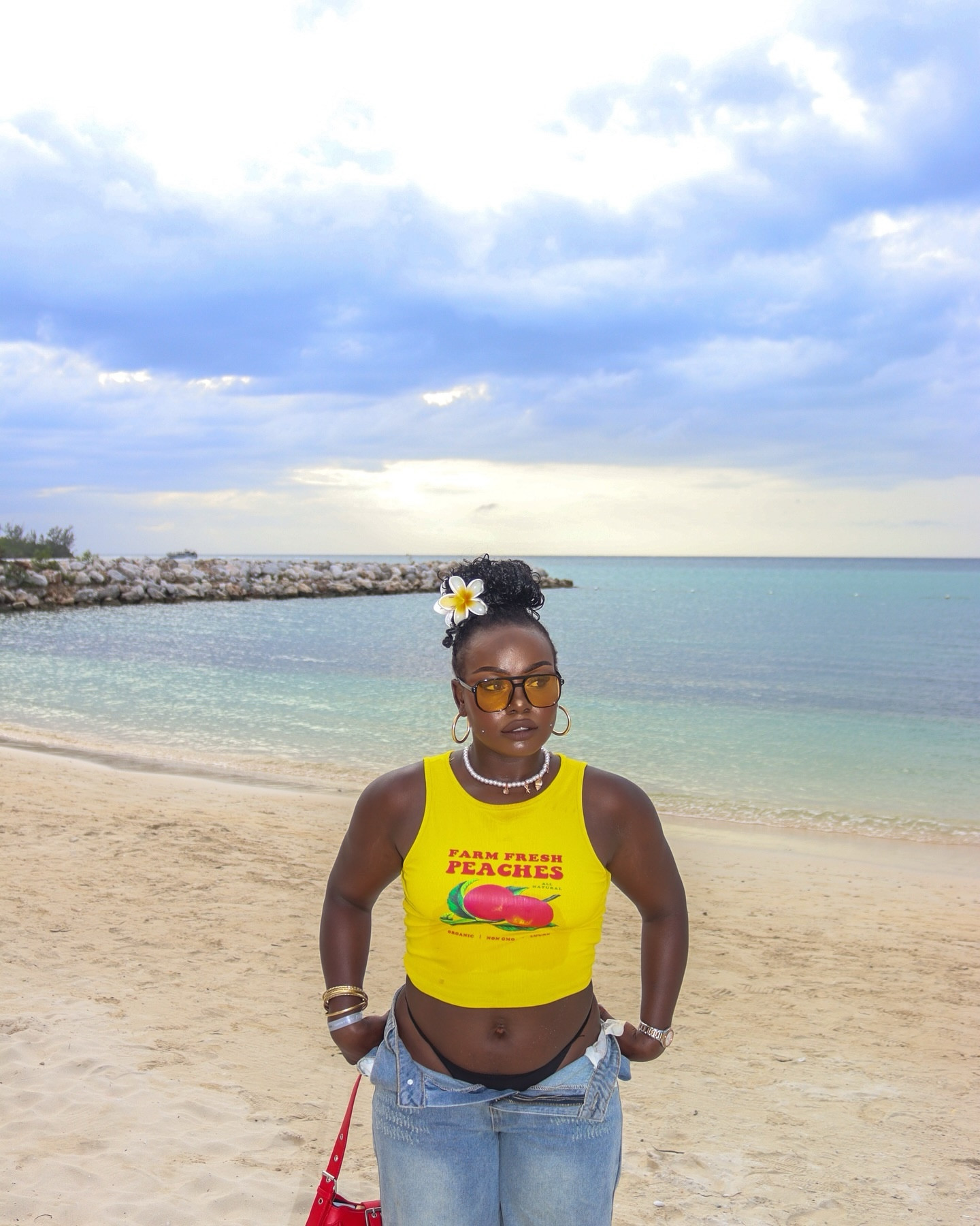 Baddie on the beach 💛