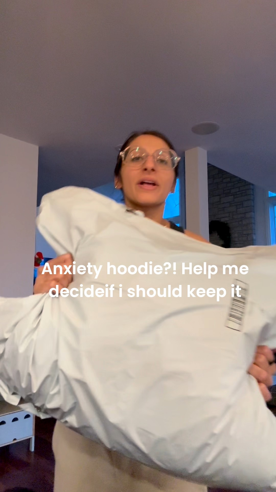 I love the weight of it, but do I look crazy? Let me know in the comments

#LTKSaleAlert #LTKActive #LTKmomlife