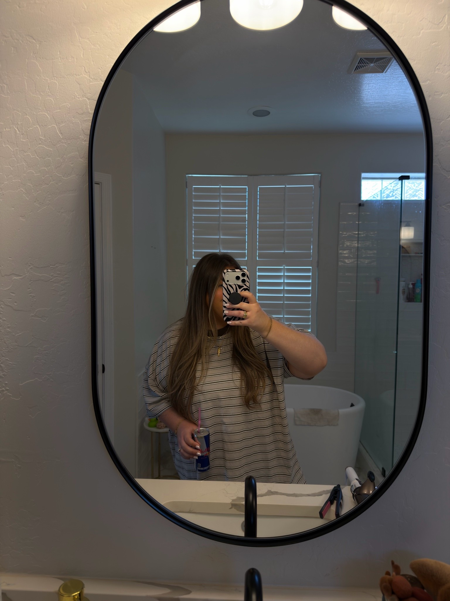 $12 oversized walmart tee!!

#LTKMidsize #LTKmomlife