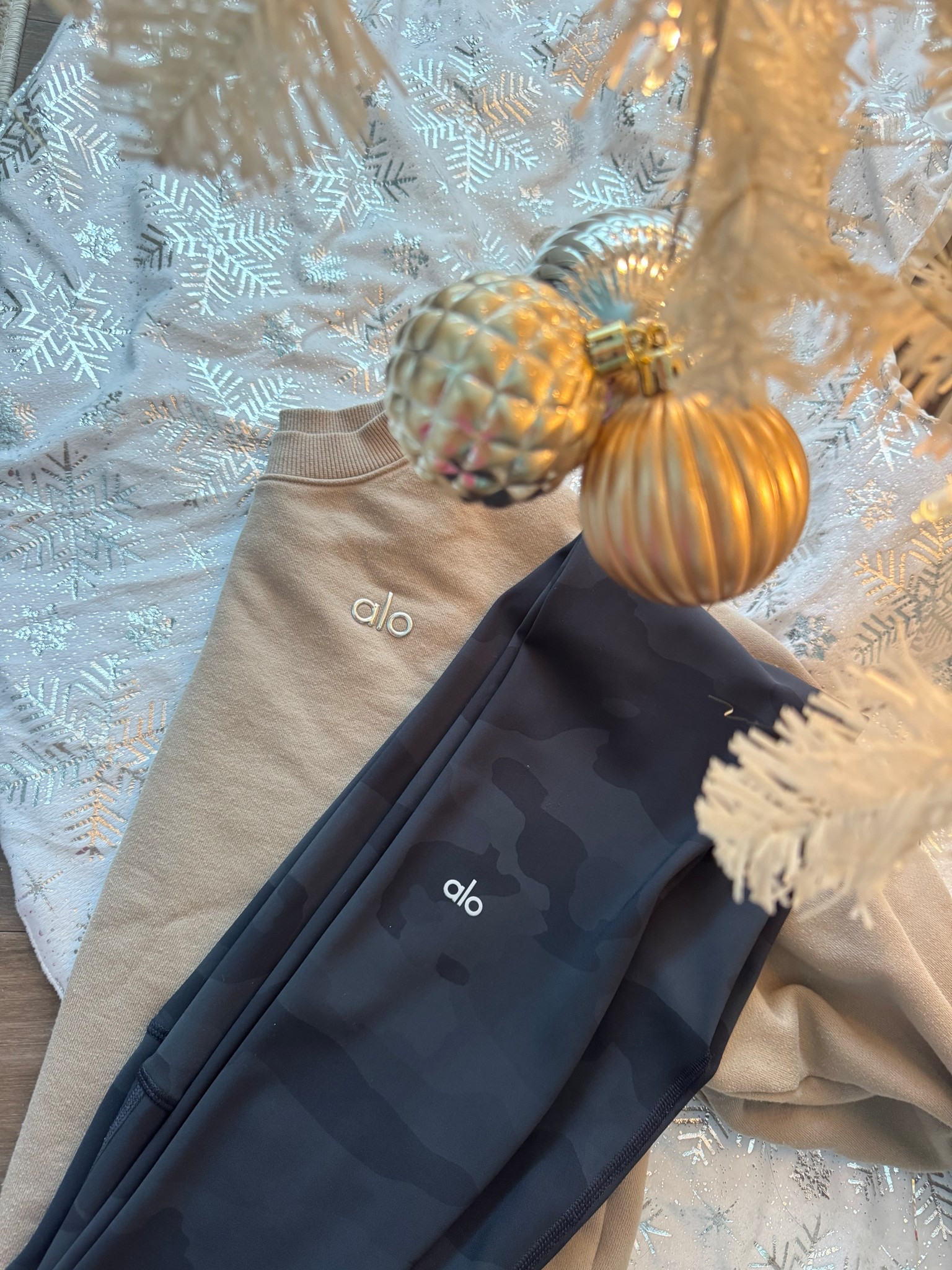 Alo Black Friday, Black Friday sale, gifts for her, gifts for women, gift guide, Black Friday activewear, Black Friday picks 

#LTKActive #LTKGiftGuide #LTKCyberWeek