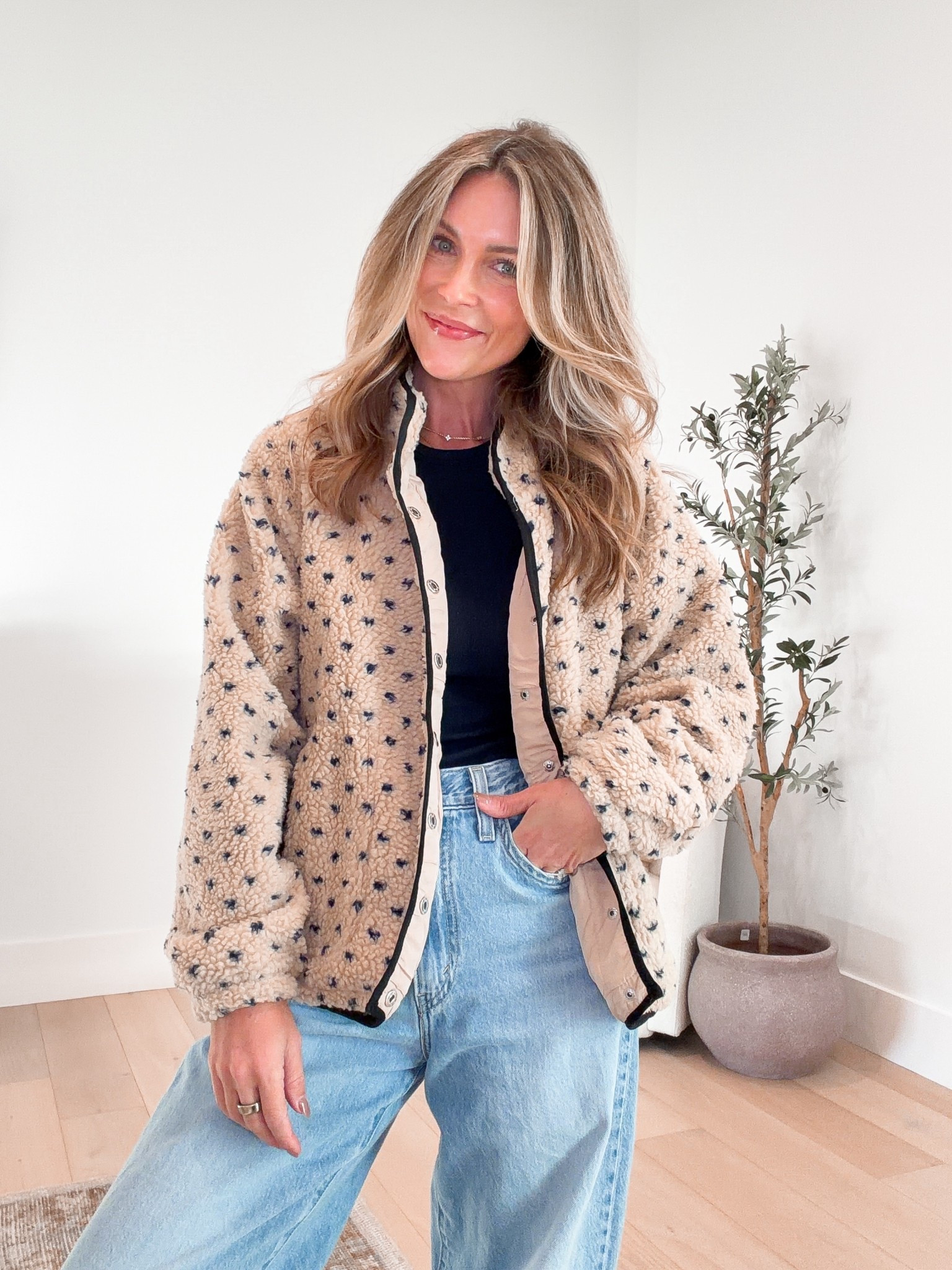 Cutest Amazon polka dot fleece jacket! Size small and under $50 👏🏻 comes in multiple colors. 

#LTKootd #LTKPetite #LTKOver40