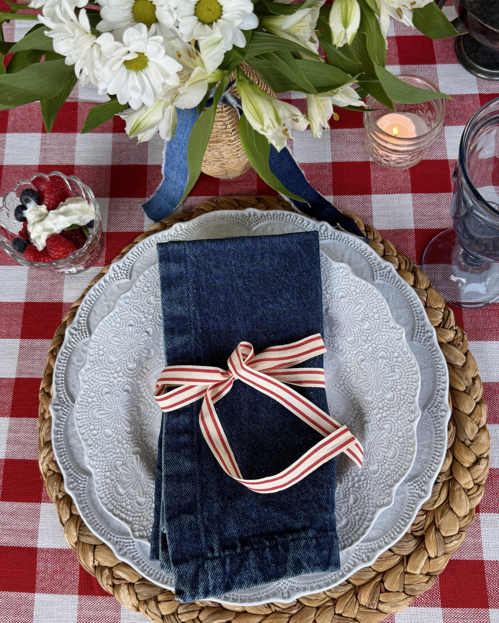 Denim Napkins 💙👖

When I was creating my patriotic table, I had a vision to include denim napkins. I didn’t know if they even existed. Alas, they do!  

Plates are from Arte Italica & Crown Linen 

Denim, napkins, Jeans napkins, Americana napkins, patriotic table, 4th of July, Fourth of July table decor 