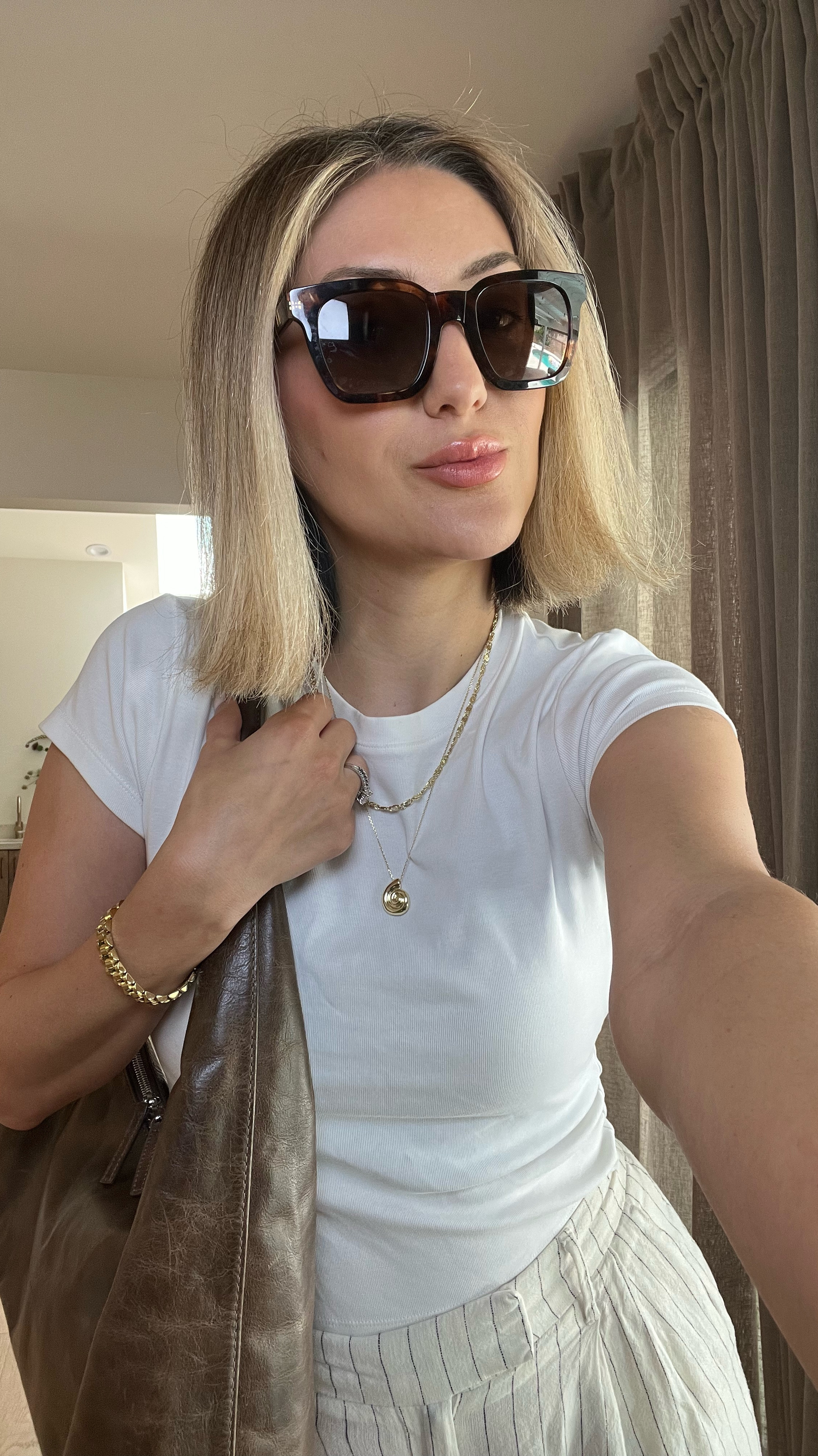My new summer jewelry pieces I wore out to a lunch with a friend! These are water-resistant, tarnish-resistant, sweat-friendly so perfect for the warmer weather and vacays. 

@analuisany #AnaLuisa #AnaLuisaAmbassador #BestDeal #ad 

Necklace
Earrings 
Watch strap bracelet 
Accessories 
Summer outfit
Vacation outfits 




#LTKStyleTip #LTKTravel #LTKSwim