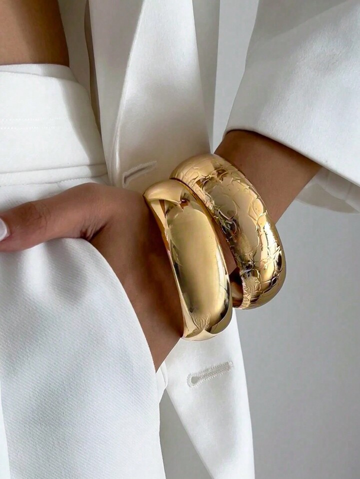 2pcs/Set European & American Exaggerated Metallic Pattern Wide Cuff Bracelet, Retro Minimalist Chunky Jewelry Set, Suitable For Women's Daily And Various Party Decor, Clothing Match Jewelry Gift | SHEIN