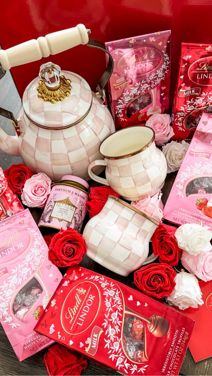 They sent over the cutest gift box packed with so many goodies, and everything is just as delicious as you’d imagine. I’m linking a ton of what they sent me so you can treat yourself too 🤍



#LTKSaleAlert #LTKValentine #LTKfoodie