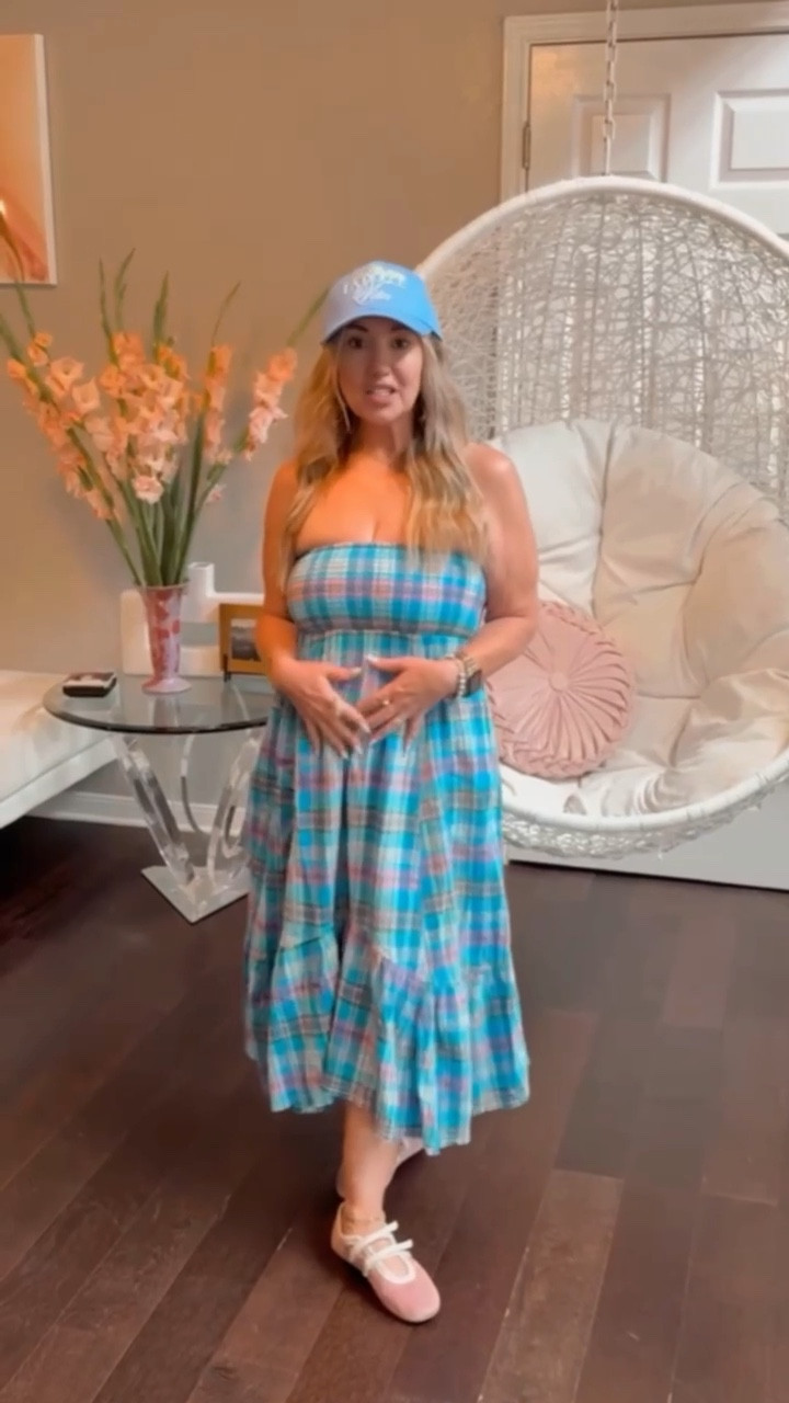 ✨ 1 Dress, 3 Ways ✨
Why buy a dozen when one versatile piece can do it all? I styled this dress for daytime casual, power lunch, and a night out—just by swapping accessories, shoes, and layers. 💡

🛍 Tap to shop all three looks—linked every style hack, from statement earrings to the strappy heel that made the night-out look pop.

📎 Save this post to build your own capsule wardrobe with less + style more.

💗 Which version would you wear first? Tell me below!

#LTKstyletip #LTKfashion #CapsuleCloset #ClosetRefresh #StyleByJulesAldaz #WardrobeMagic #OneDressMultipleWays #StyleWithoutBorders