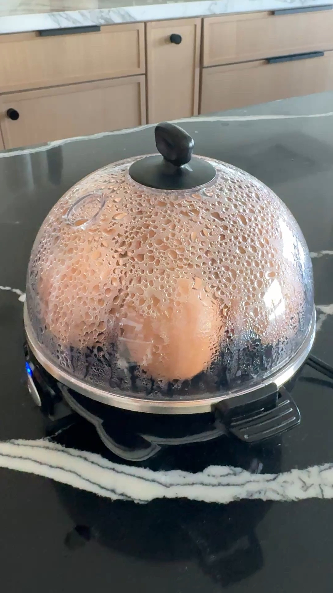 Totally random but had to share because this thing is GAME CHANGER to hard boil your eggs. It’s super quick and easy. Highly recommend.

Linked at 3 retailers 
#amazon #walmart #target