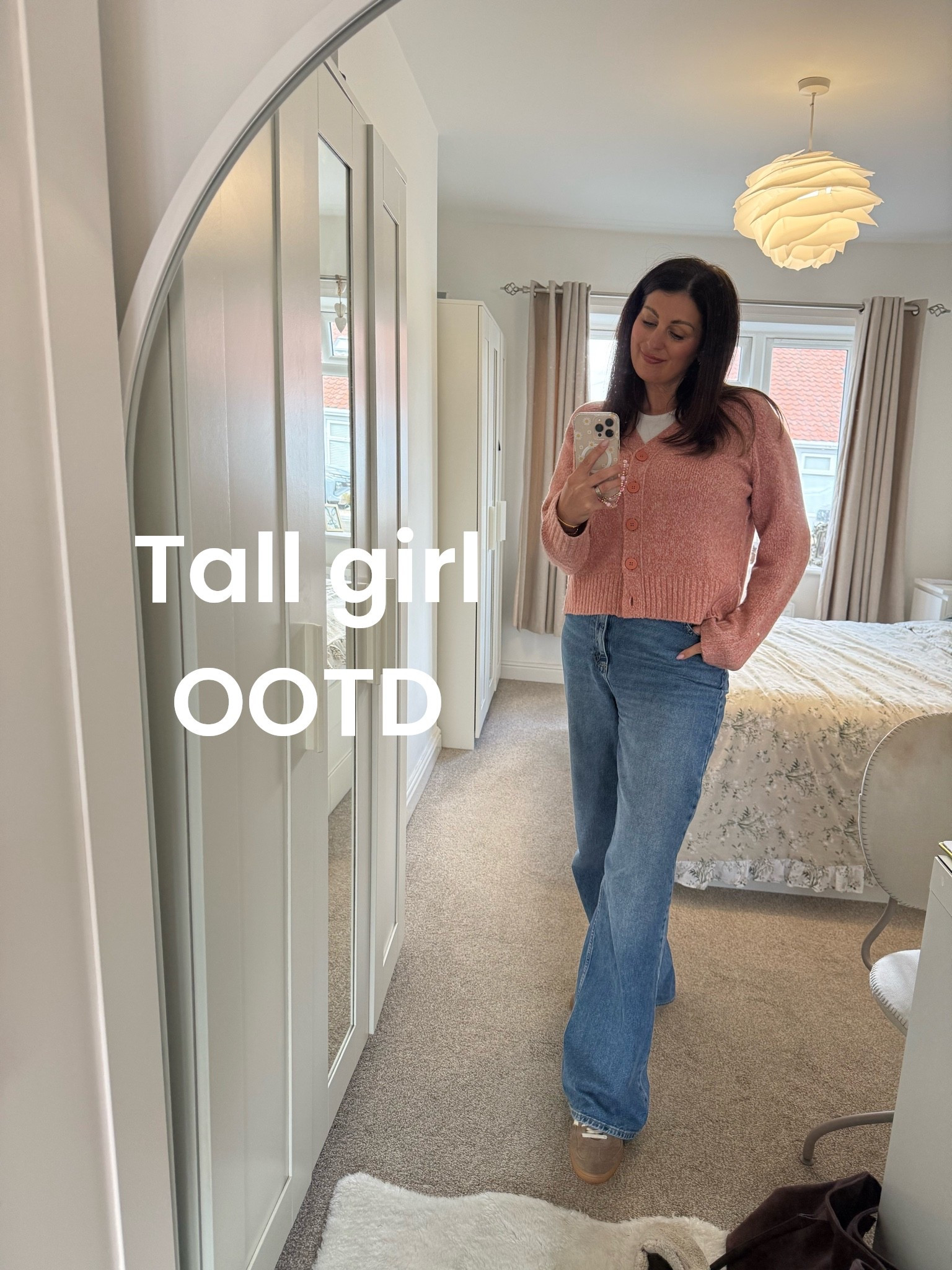 Tall girl out fit of the day.

Adalae wide leg jeans from New Look are my fave 🩷

#ltktall

#LTKuk #LTKspring #LTKsummer