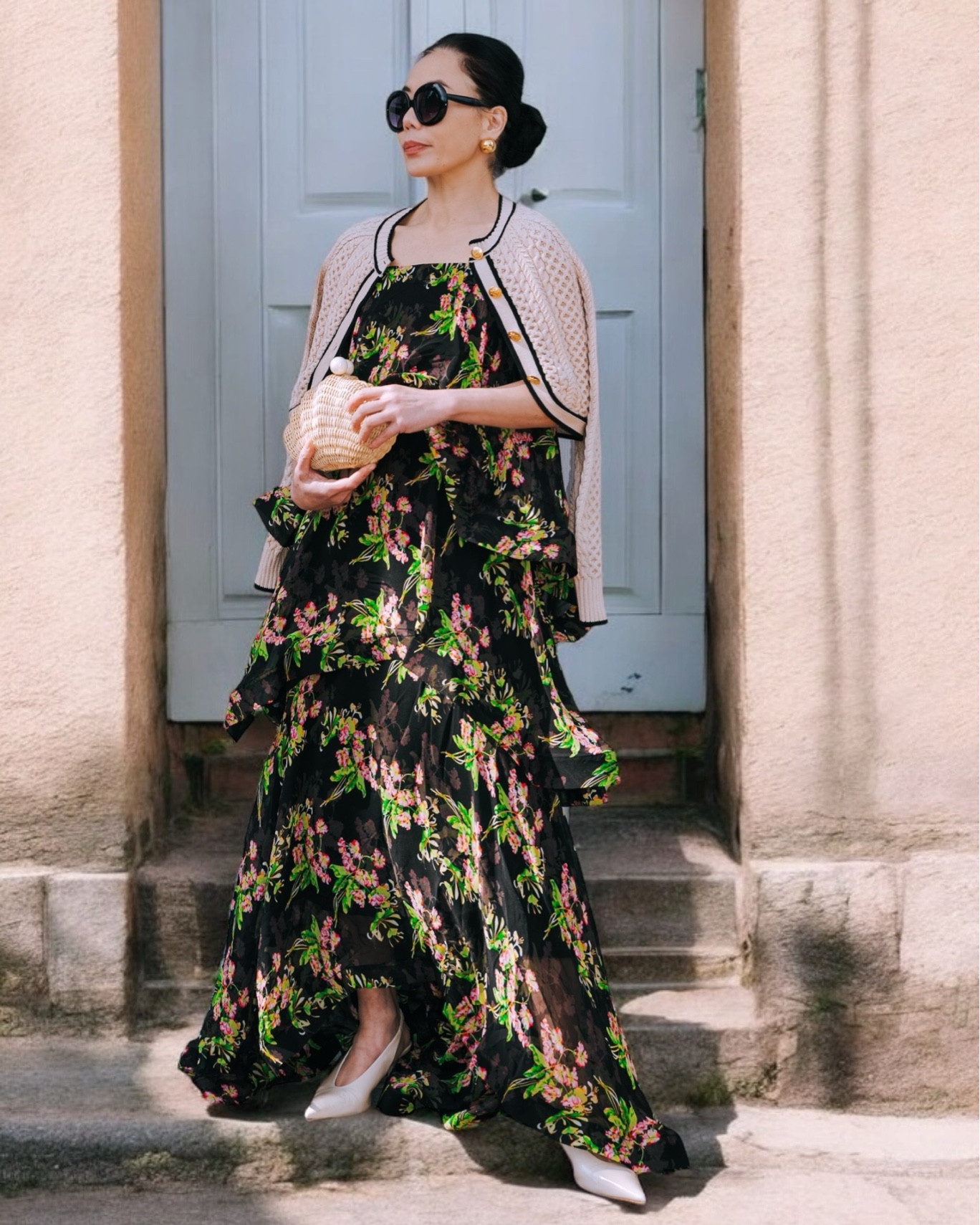 Flower power. This tiered floral gown shouts “Spring”! 🍃🌼
