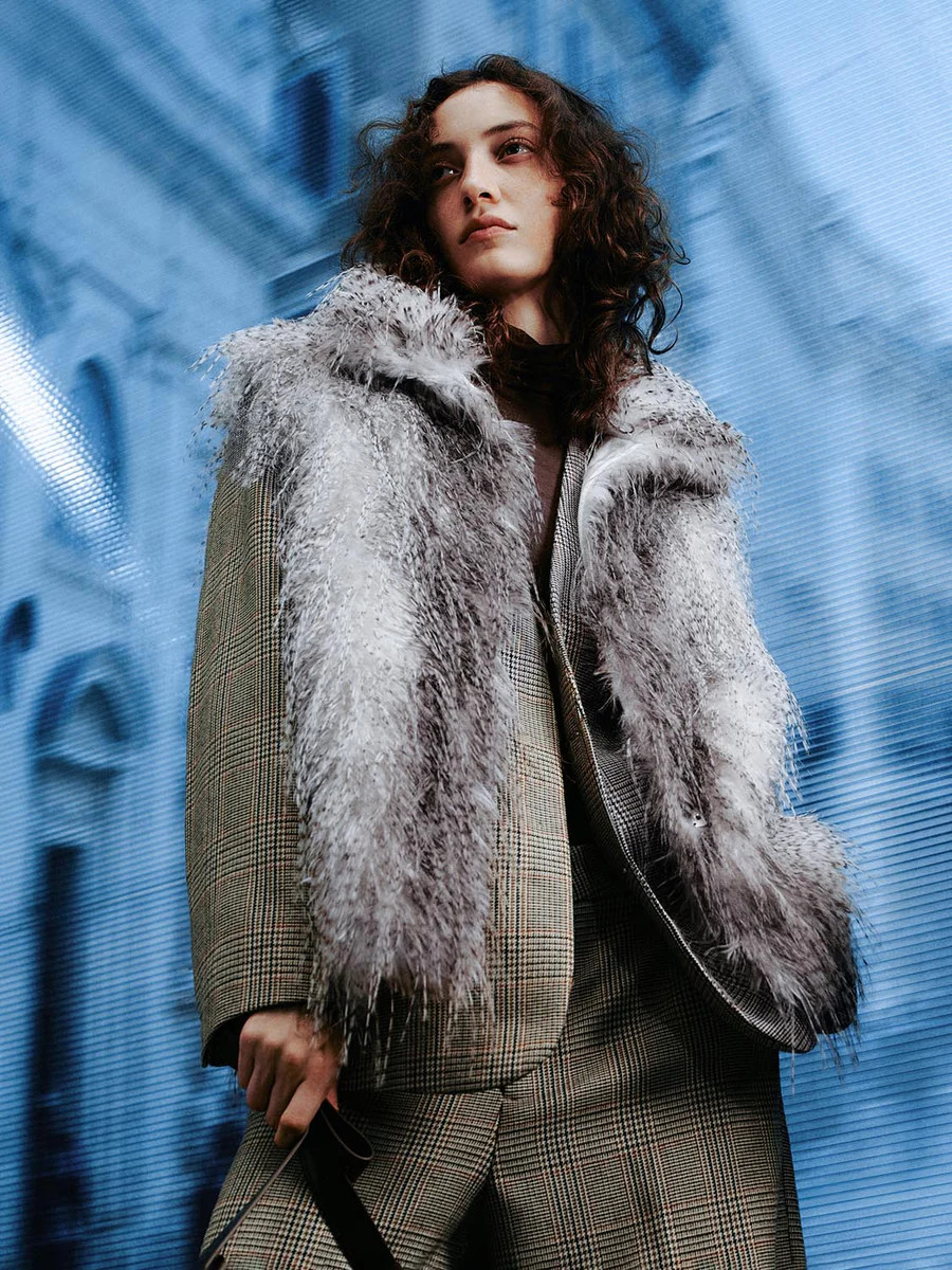 Sleeveless Faux Fur Jackets | Urban Revivo