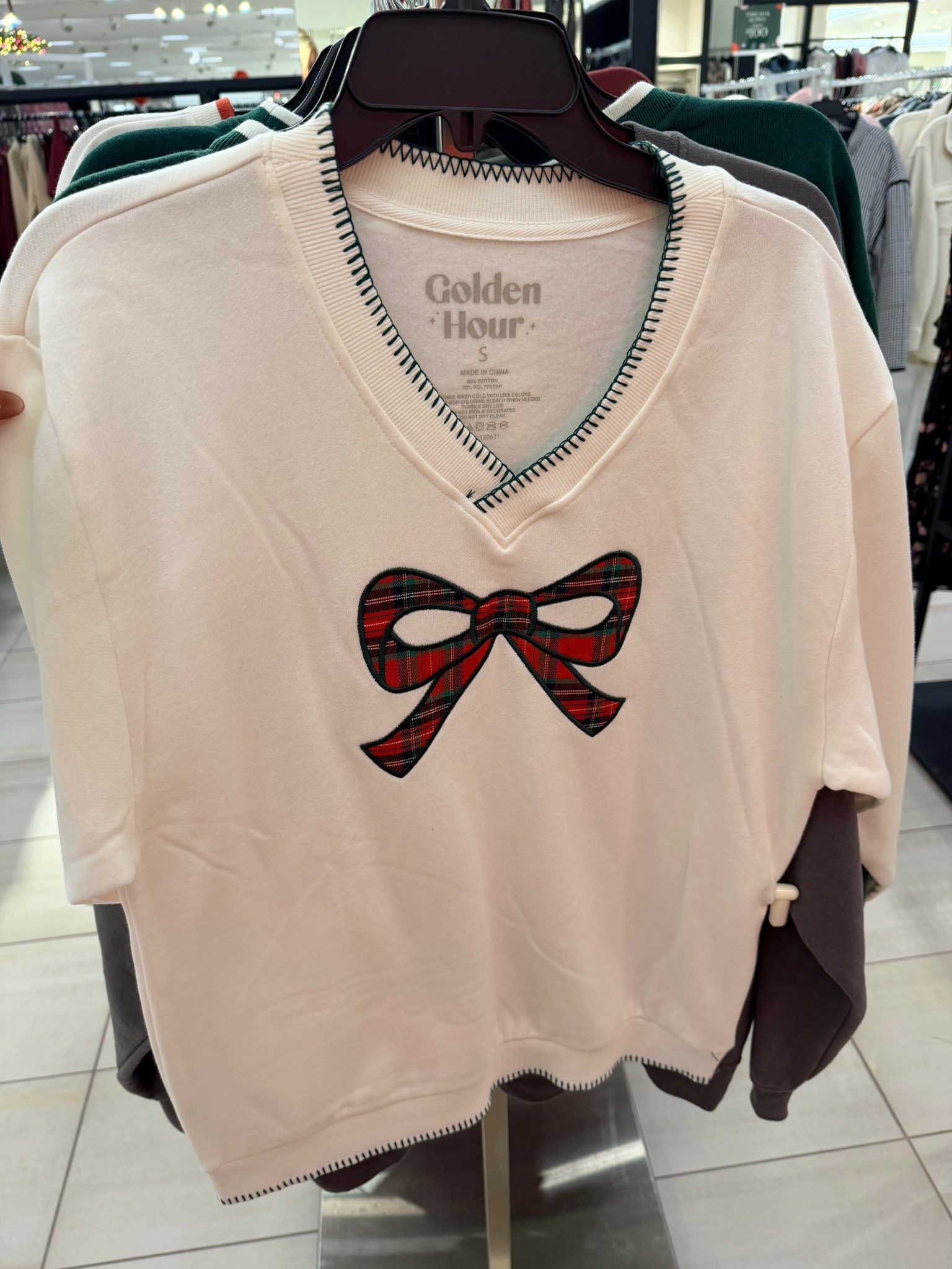 Such a cute sweatshirt for the holiday time! 



#LTKFindsUnder50 #LTKCyberWeek #LTKSeasonal