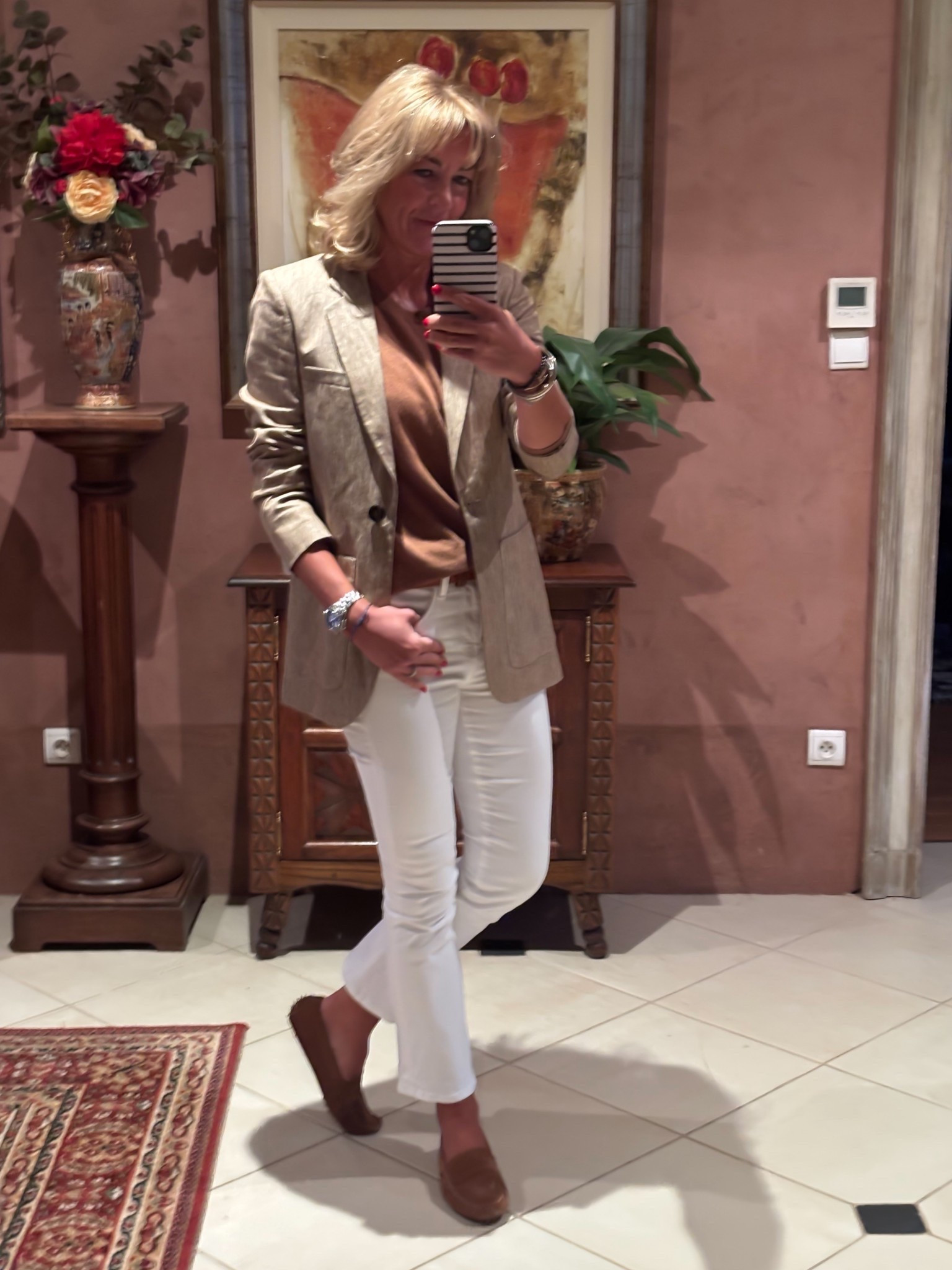 Neutrals 🤎🤍
.
#mymidlifefashion #whatimwearing #outfitideas 

#LTKeurope #LTKautumn #LTKover50style