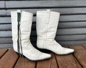 True Vintage White Leather Cowboy Boots//long Pointy Toe Shape//fancy Stitch Shaft//lacing and Ti... | Etsy (US)