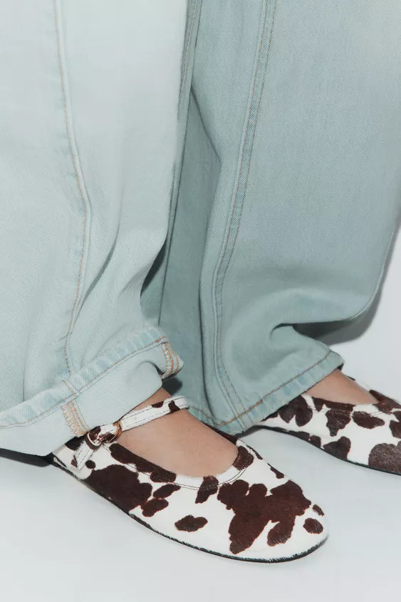 PRINTED LEATHER BALLET FLATS | Zara UK