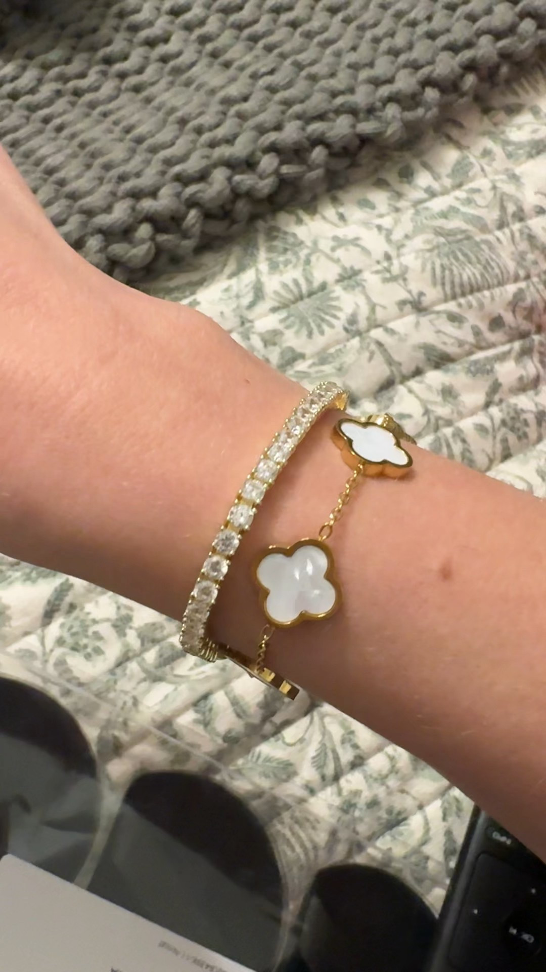 Look for less
Amazon finds
Amazon jewelry 
Amazon bracelets 

#LTKootd #LTKvlog #LTKgrwm