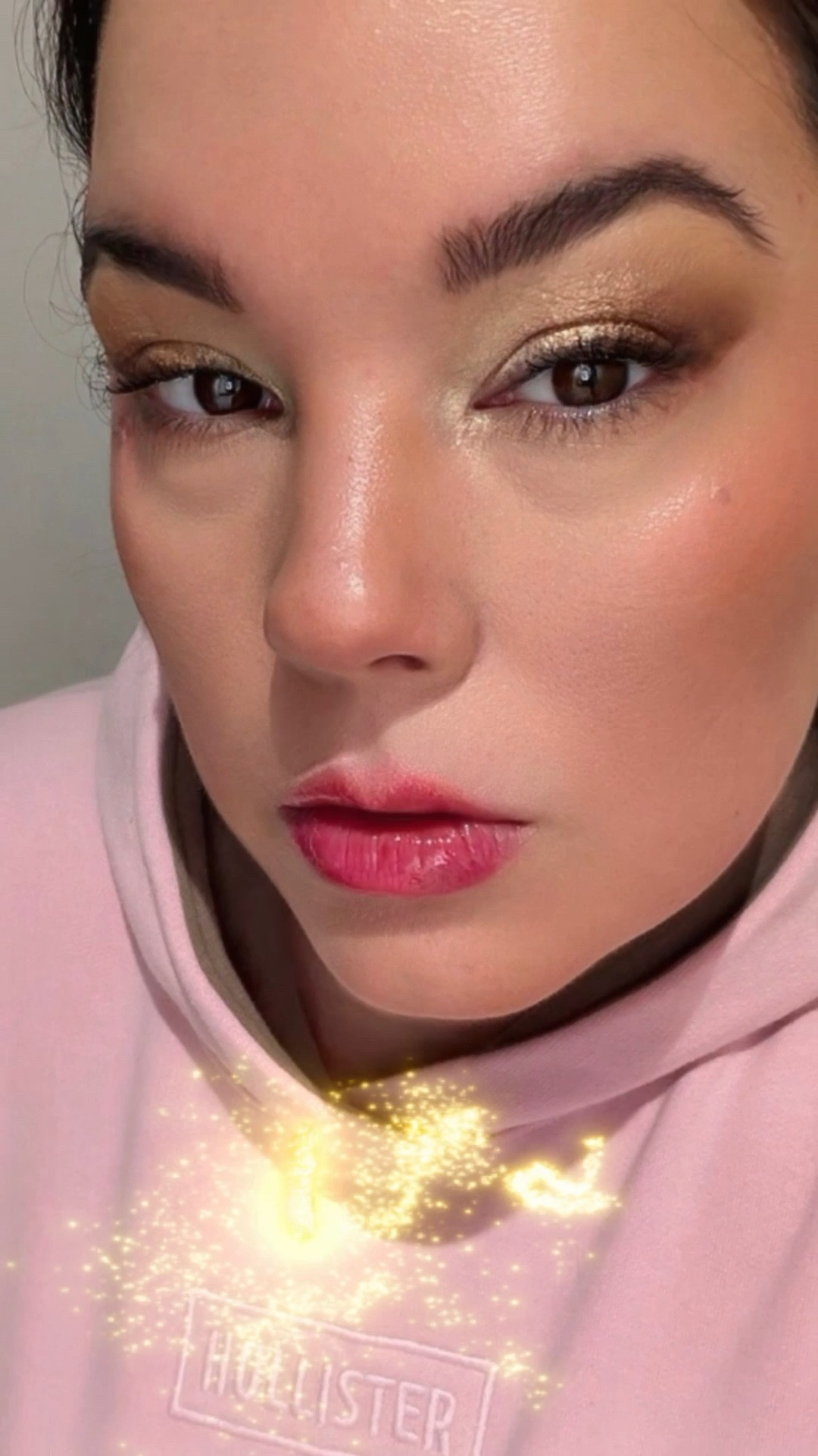 #ad #colourpop #cppartner #colourpopbesties GRWM to go to Ulta to pick up some must haves @colourpopcosmetics 💄😍 I had to go on an Ulta run to go get some more ColourPop items!!🛍️🤩 I did a simple glam look, by first putting on Pretty Fresh primer with my under eye patches after my skincare, then doing my brows with the Brow Boss Brow pencil and Brow Boss Brow gel! I used Sol Liquid Sun Glow Drops to give my skin a sun-kissed look and a glow from within type of vibe. For the eyes, I used one of my absolute favorite eyeshadow palettes, The Golden Hour palette, using shades All That, Love The Vibes and Views!!🌅🥰 Topping off the lid with a pop of shimmer and shine using the two shades Glimmer in the inner corner and Golden Waves in the center of the lid!!✨😄 For my face, I used the Pretty Fresh Hyaluronic Creamy Concealer under my eyes, Liquid Bronzer in shades Sunset Beach & Corral Beach to frame my face and sculpt my nose! I used the new angled blending face brush to blend them both in together! Then I applied Liquid Blush in shade Perfect Peach on the apples of my cheeks, just a couple of dots then blended with a beauty sponge! Finishing touch, I used Fresh Kiss Glossy Lip Balm in shade Cherry Glaze on my lips!!👄☺️ What do you think of this makeup look?🤔


#ultabeauty

#LTKBeauty #LTKgrwm #LTKdayinmylife