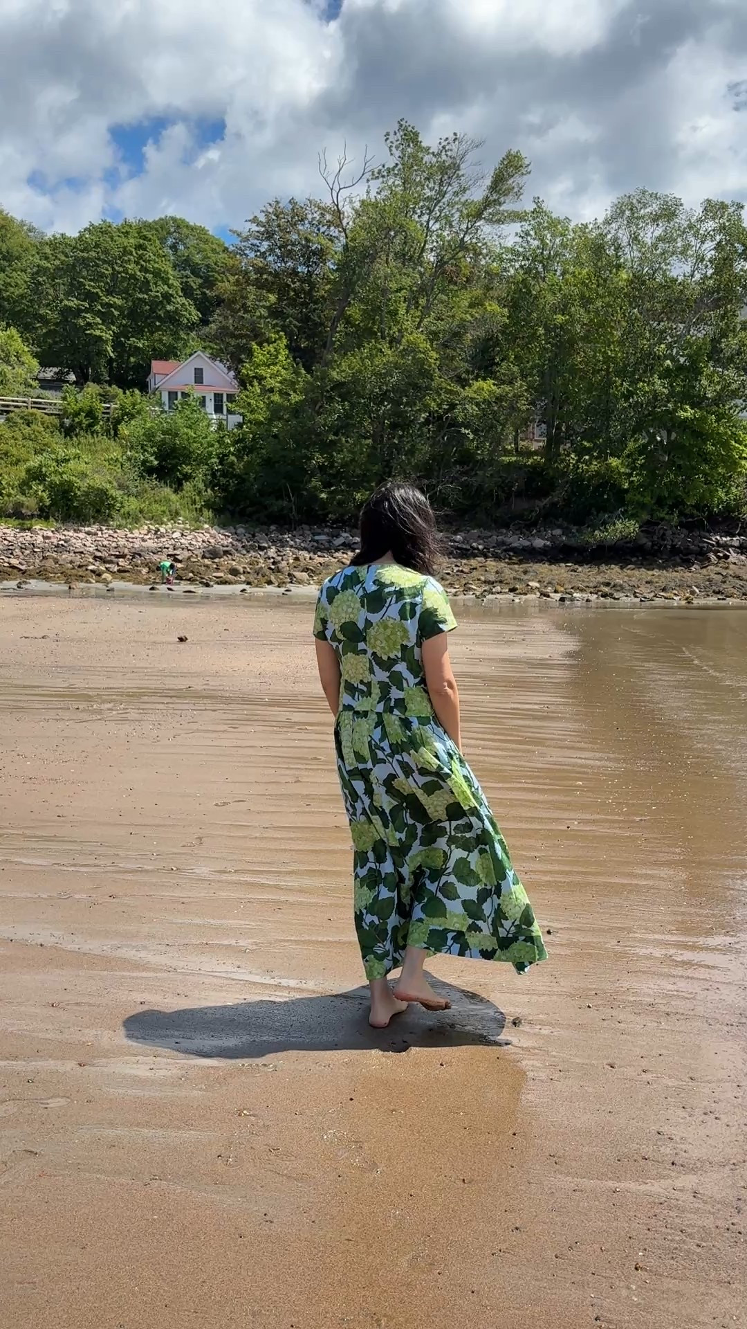 You can create your own set with deadstock Oscar de la Renta fabric. 