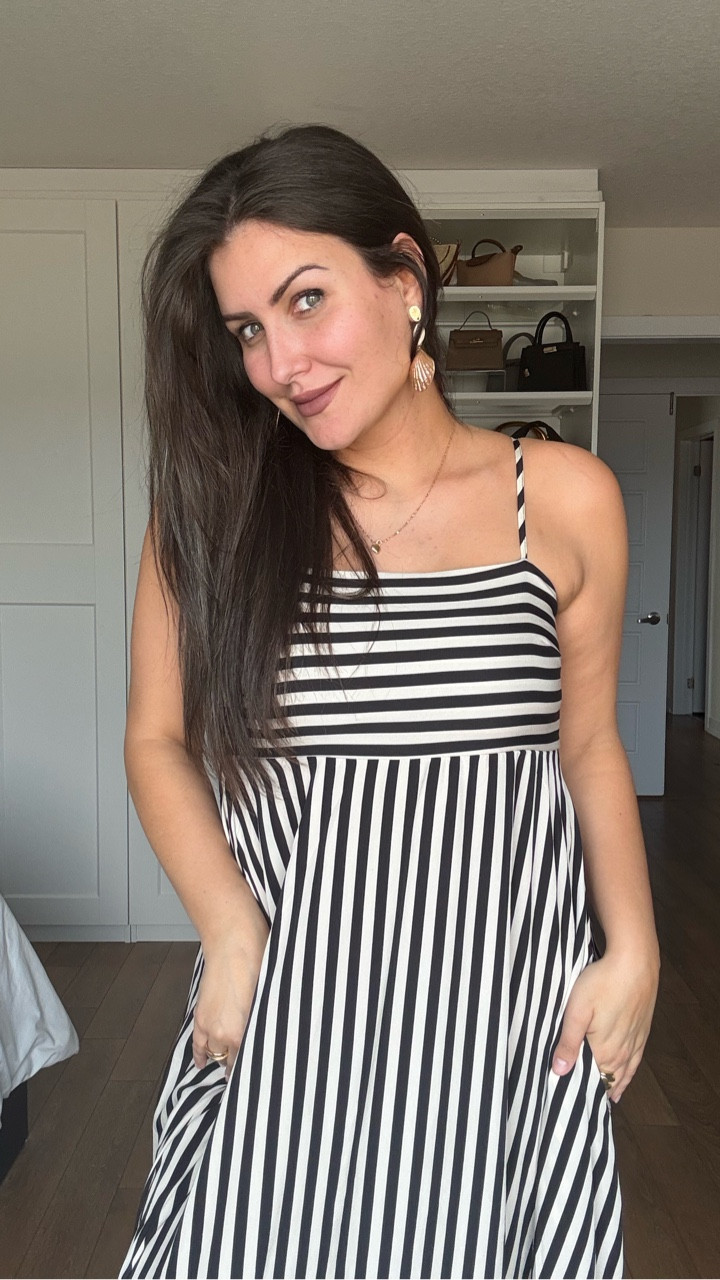 nobody talks about this part.

when your body changes…
but the way you see yourself doesn’t.

I thought I’d feel different by now.

#bodydysmorphia  #weightlossjourney #selfimage #Midsize #povreels