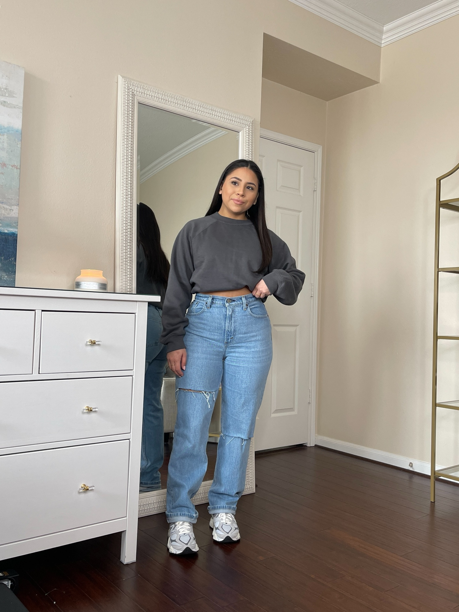 Abercrombie curve love jeans 
Jeans: 27 short 
Sweatshirt: xs
New balance 9060 sneakers: 4.5 men 

#LTKSeasonal #LTKfindsunder100 #LTKsalealert