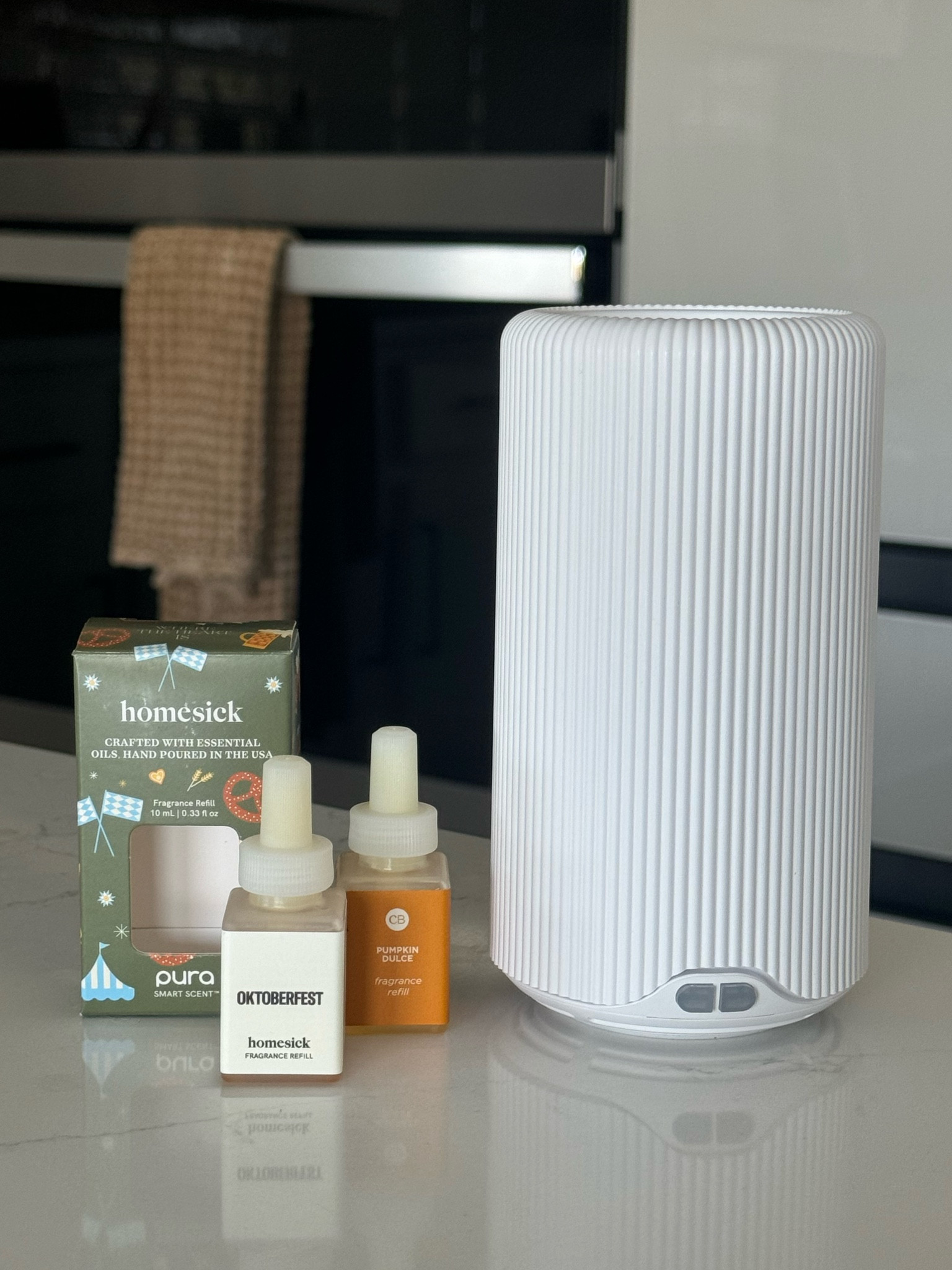 Code: NASHVILLESTS20 🍁🍂 Pura home faves + my top picks for fall!! Love this in our home & would be an amazing gift! currently loving: Homesick & Pumpkin Dulce
#scenttheseason #pura #purapartner 

#LTKHome