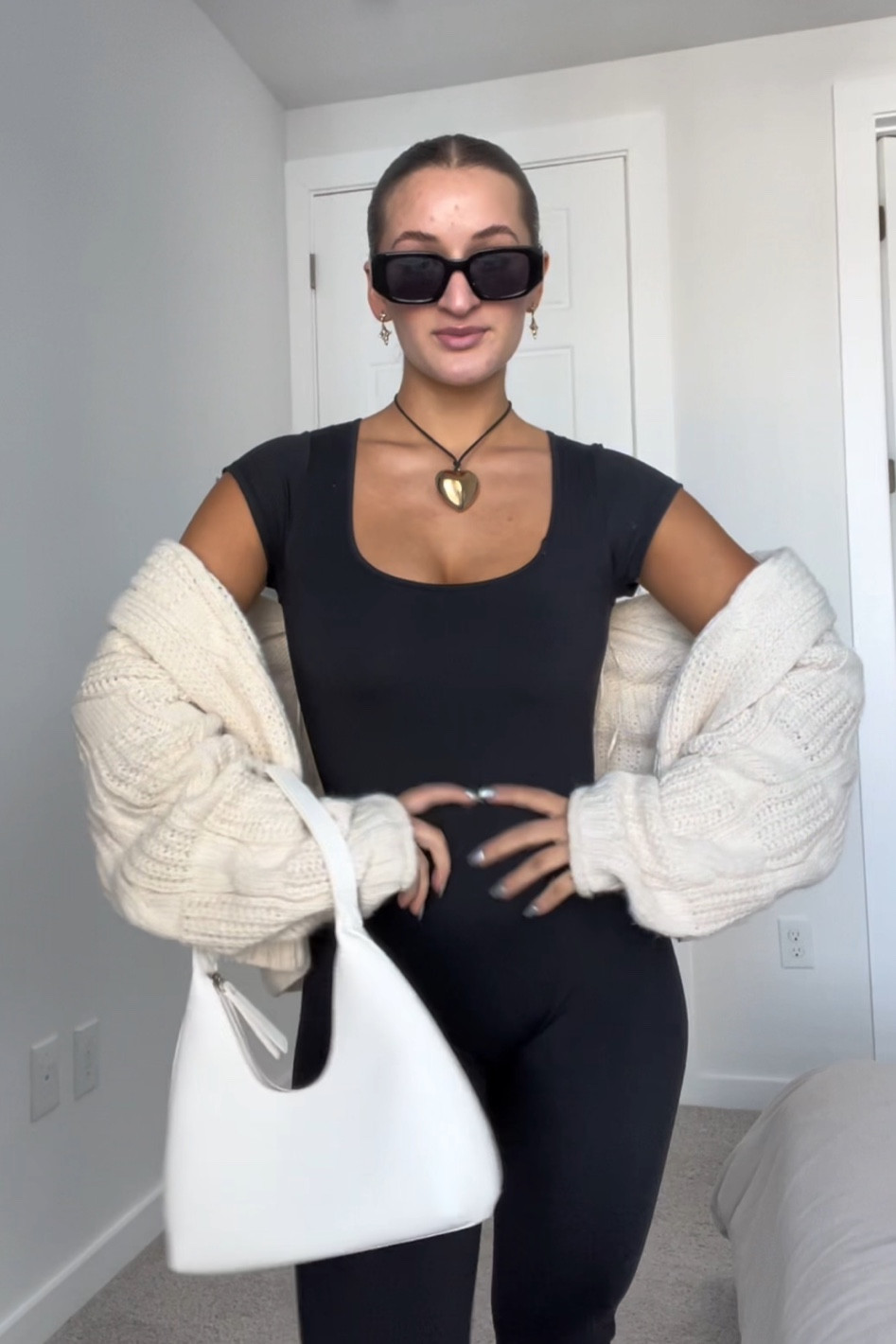 simple and comfy fall fit 🖤🍂☁️