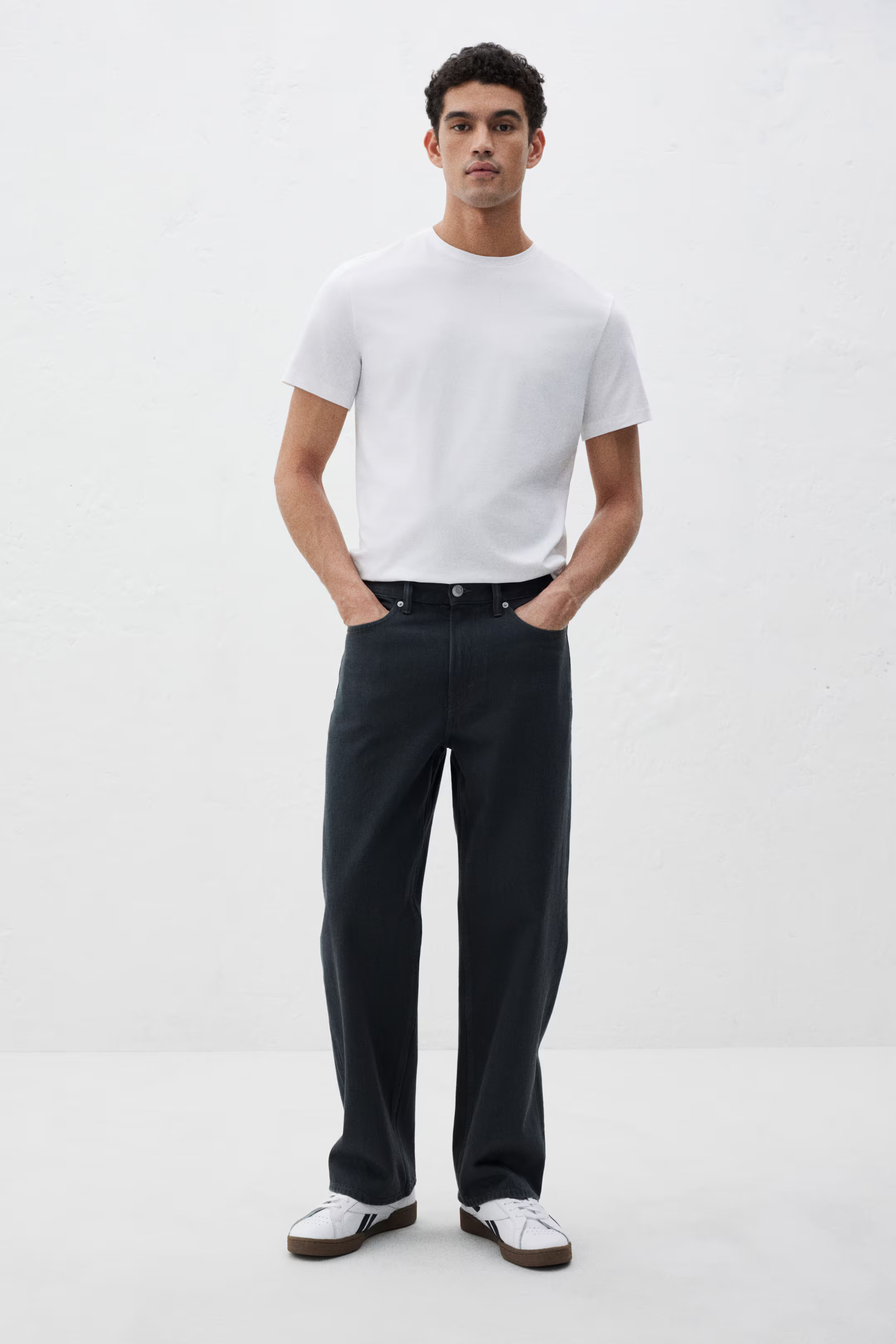 Slim Fit T-shirt - White - Men | H&M US | H&M (US + CA)
