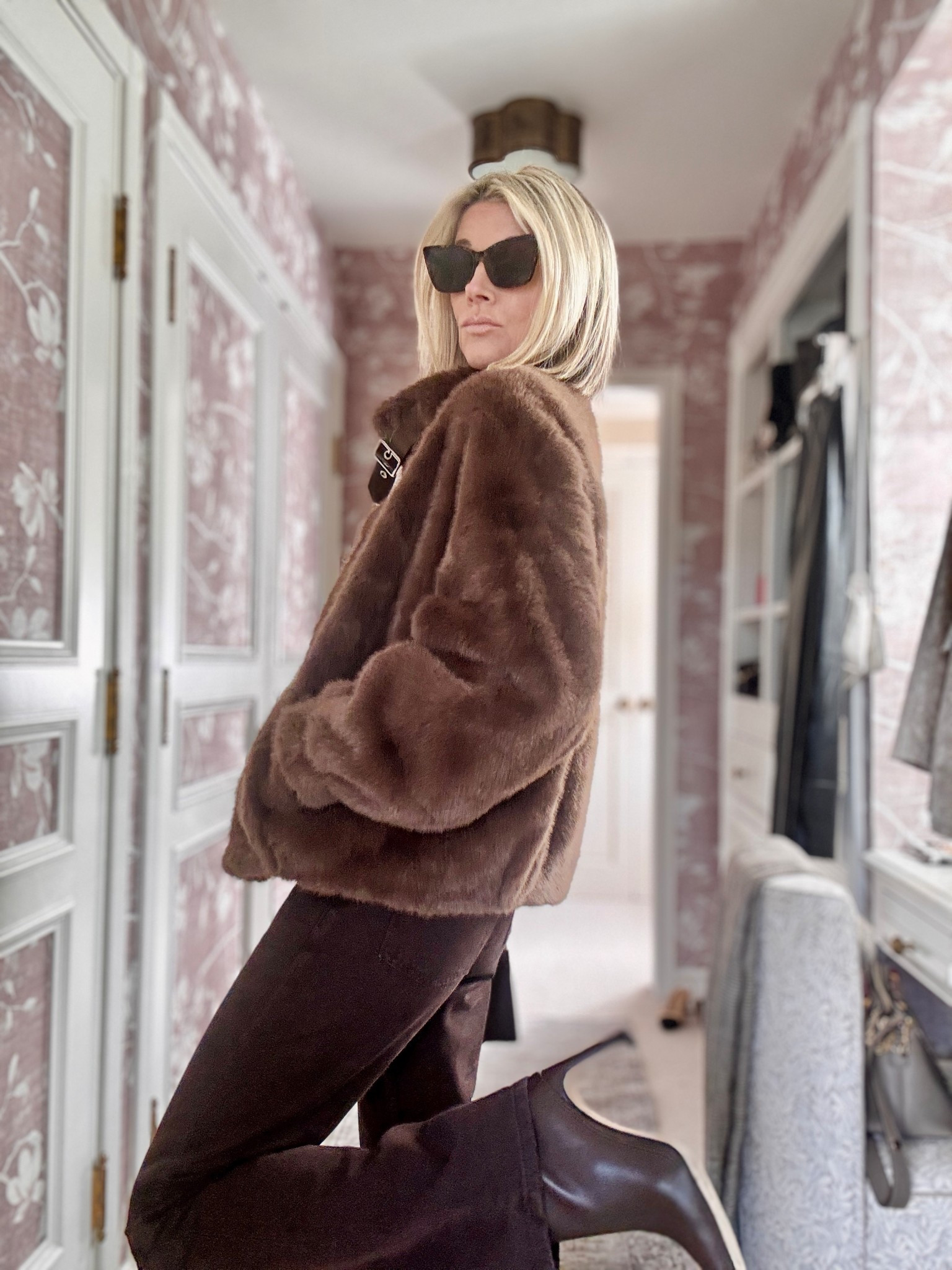 Chocolate, brown, faux fur bomber jacket👌

#LTKOver40 #LTKSeasonal #LTKPetite