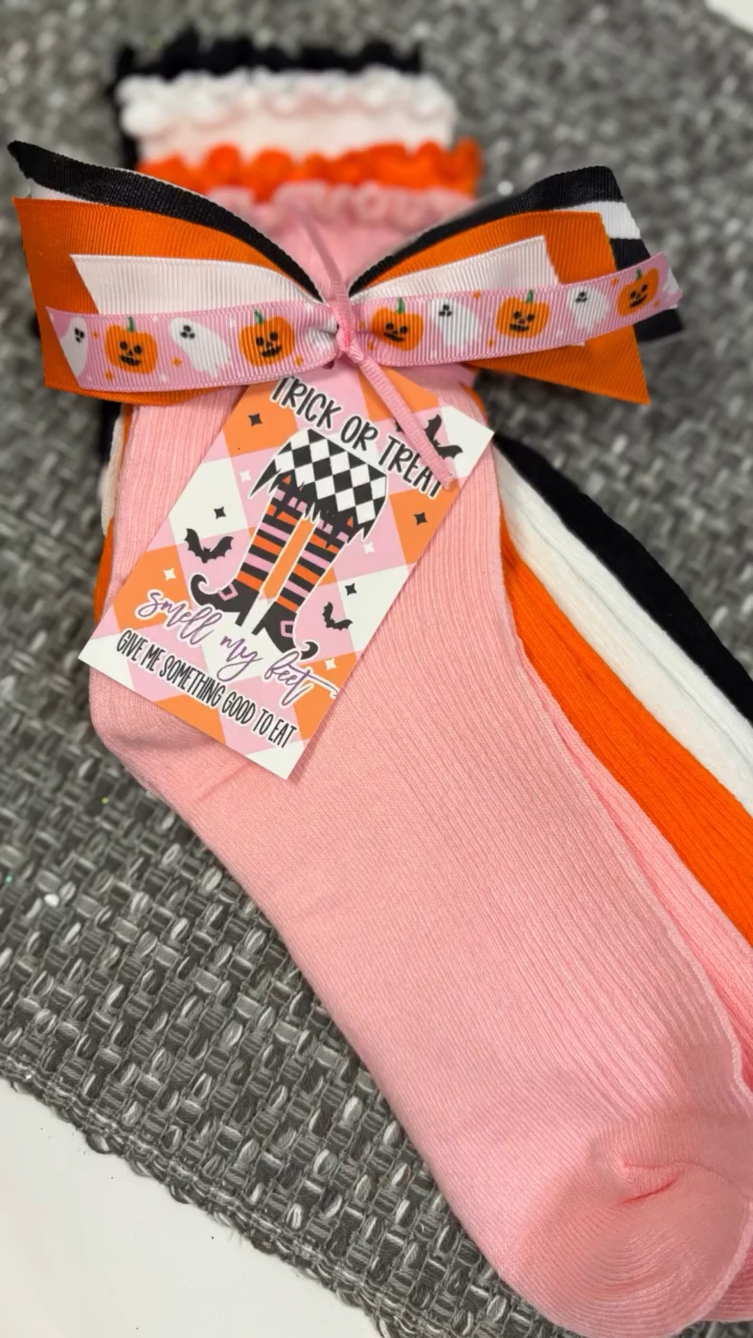 I’ve teamed up with @thepolkadotpoodle who has the CUTEST gift tags ever!⁣⁣⠀
⁣⁣⠀
Their tag collections are amazing, and their Gift Tag Membership is an awesome way to always have the best tags on hand. ⁣⁣⠀
⁣⁣⠀
These tags give your gifts an extra touch and completes it perfectly! 💕⁣⁣ Go check them out! 
⁣⁣⠀
#gifttags #gifting #boo #booingseason #teachergift #giftgivingideas #halloween #thepolkadotpoodle⁣⁣⠀