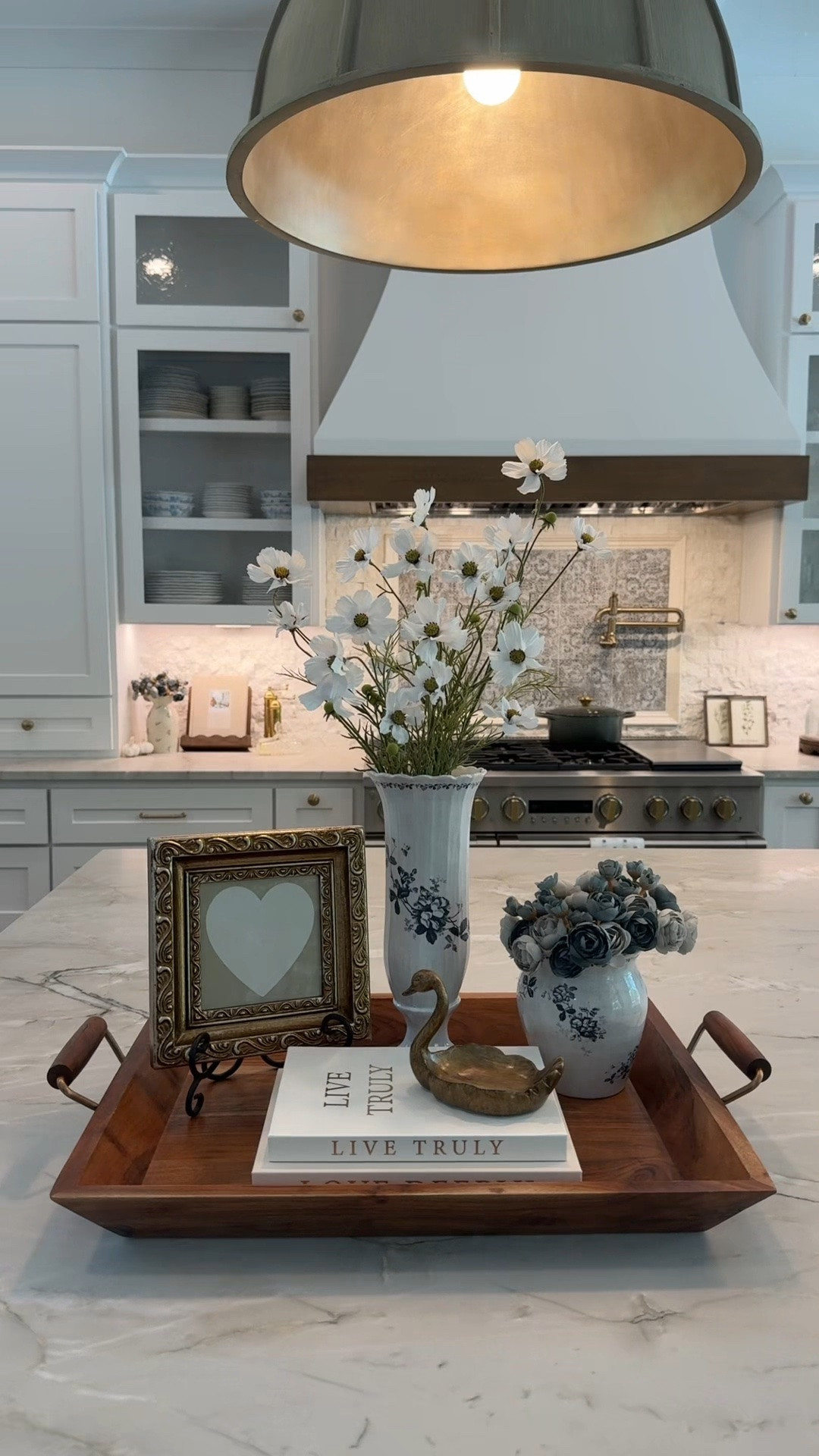 Creating a cozy little moment with some of my favorite home decor pieces🤍
✨everything linked here 

#centerpiece #cozydecor #springdecor #kitchendecor #cozyhome

#LTKHome #LTKvlog #LTKSeasonal