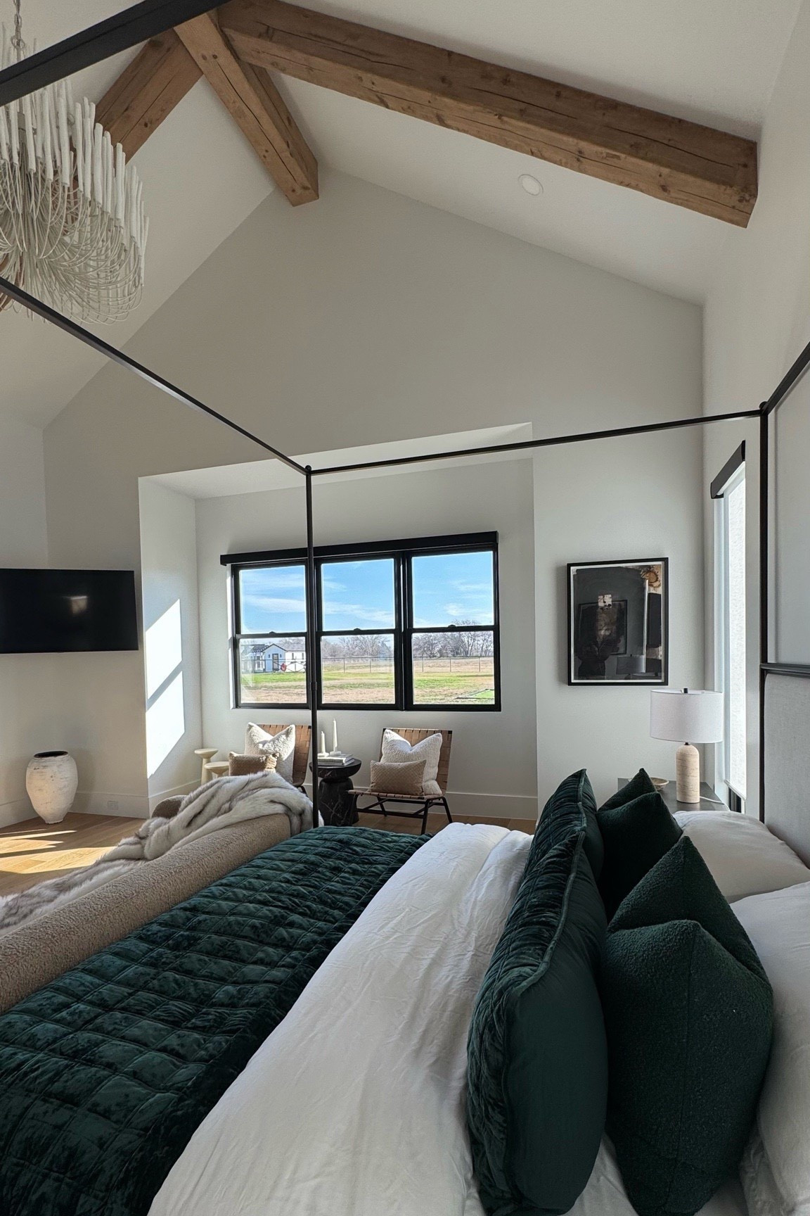 My bedroom is feeling extra cozy for the holidays thanks to this green velvet bedding. It adds the perfect amount of warmth and texture without taking over the room. The whole set king set is on sale for $70!


#LTKHoliday #LTKHome #LTKSaleAlert