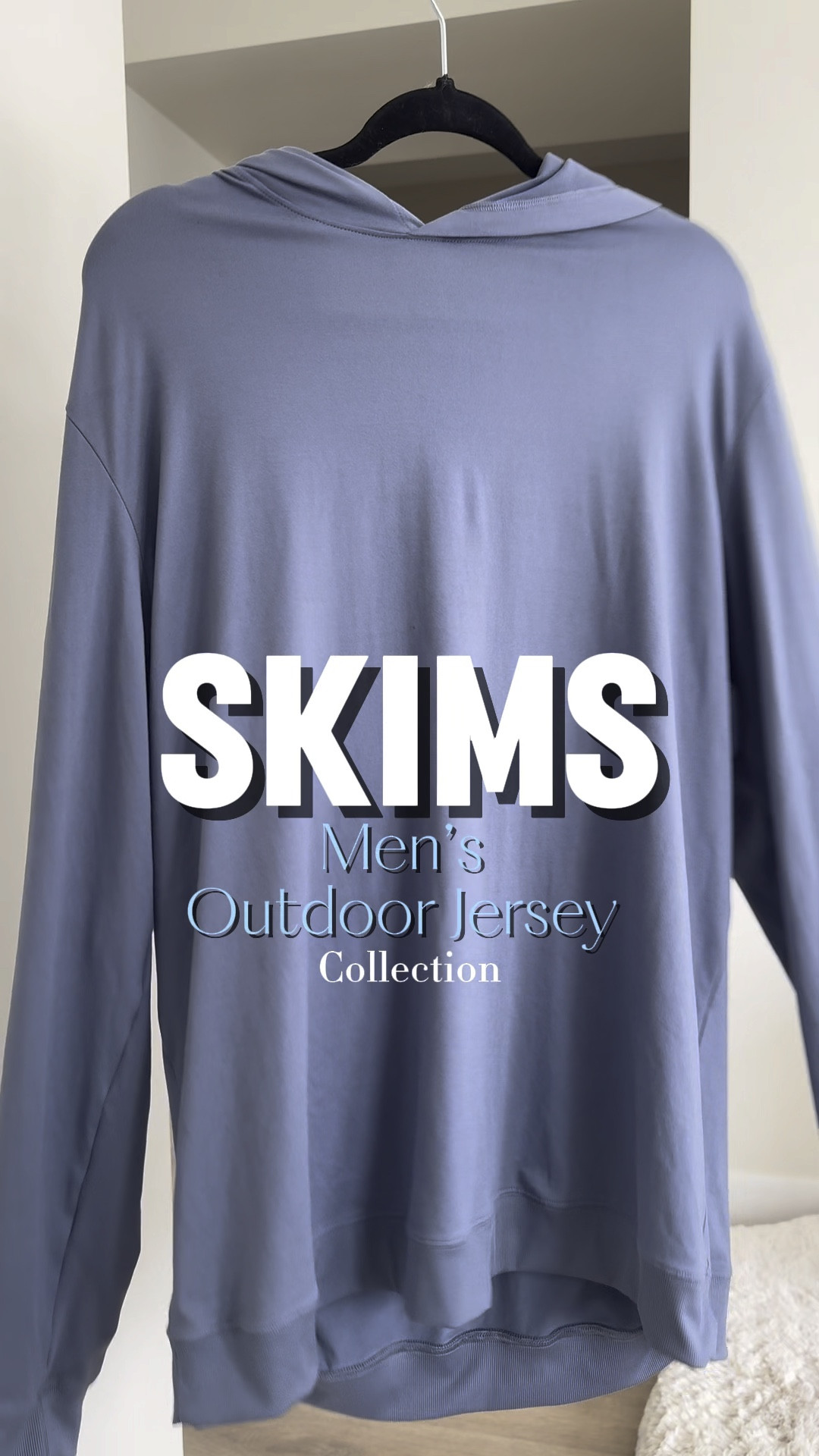 Soft buttery material. Super light weight and stretchy. 5’11 and wearing a size large hoodie and medium shorts

#LTKVideo #LTKMens #LTKFindsUnder100