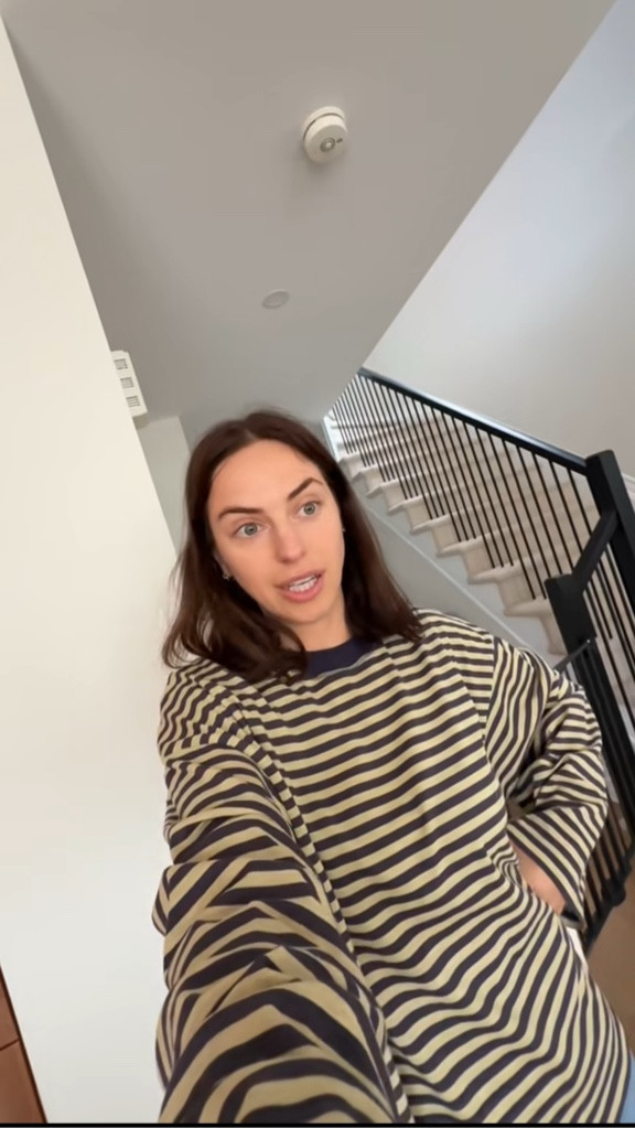 Real house, real mess, real outfit✨❤️

#LTKHome #LTKFindsUnder100 #LTKStyleTip