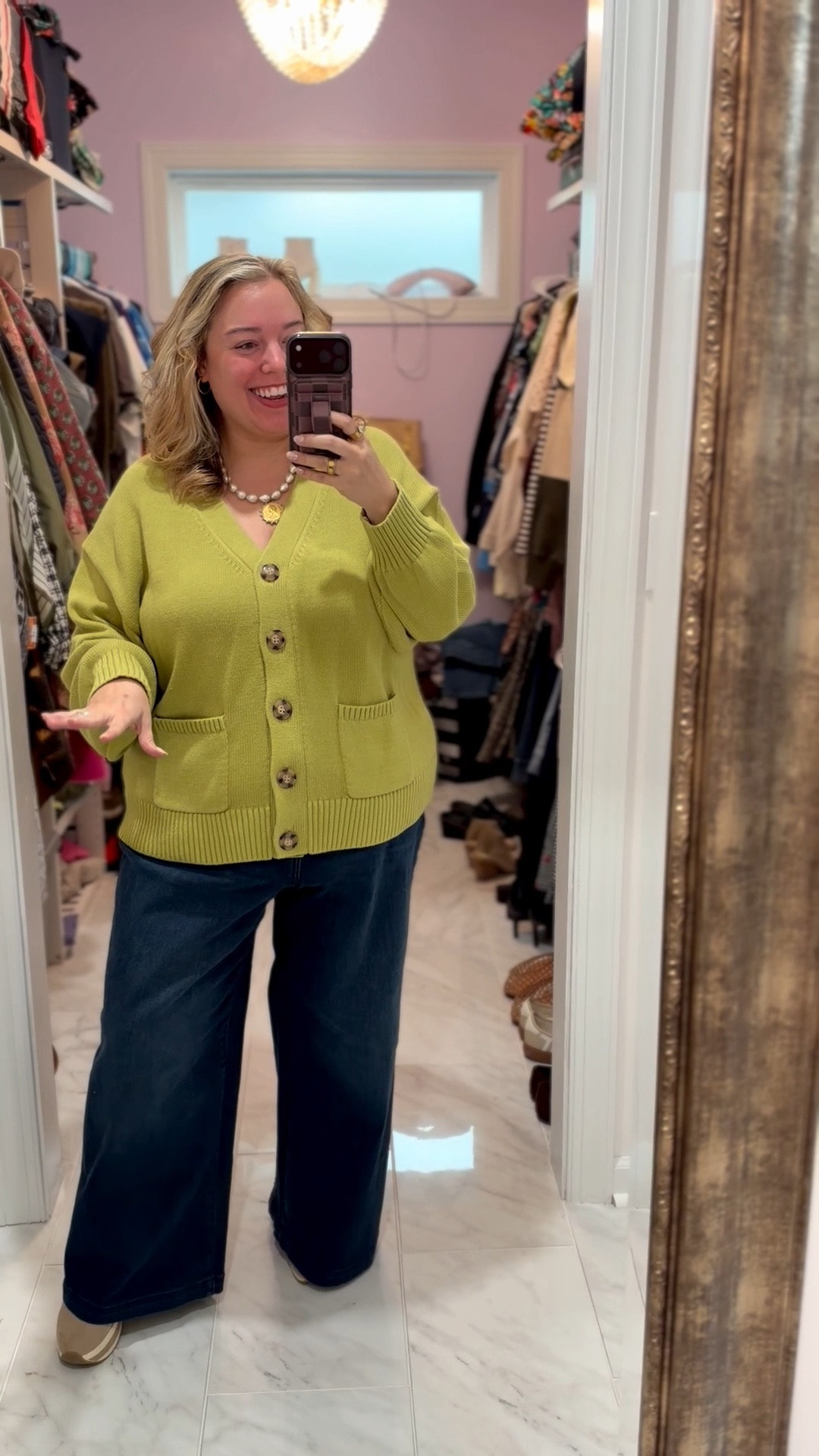 So excited because we’re finally having sweater weather here! 💚🥰 I’m in the 2X in my sweater and the 18 short in my jeans.

#LTKootd #LTKPlusSize #LTKSaleAlert