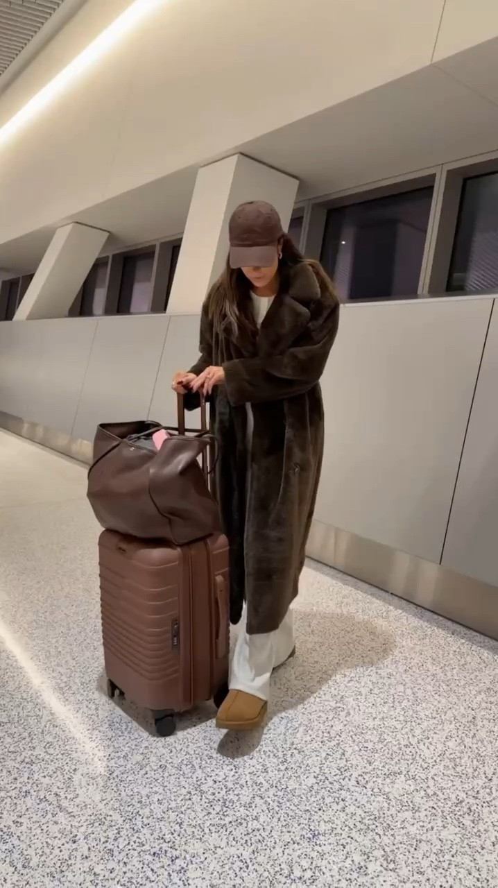 Comfy holiday travel outfit 🤎 my brown faux fur coat is SO cozy and under $50!

Travel outfit, airport outfit, airplane outfit, casual outfit, holiday outfit, Walmart fashion, Abercrombie, Beis, Amazon bag, Amazon fashion, travel bag, carry on, brown suitcase, mom outfit, Christine Andrew 

#LTKWatchNow #LTKHoliday #LTKTravel