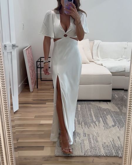 White cutout satin dress summer dress size xxsp 

#LTKfindsunder50 #LTKfindsunder100 #LTKsalealert