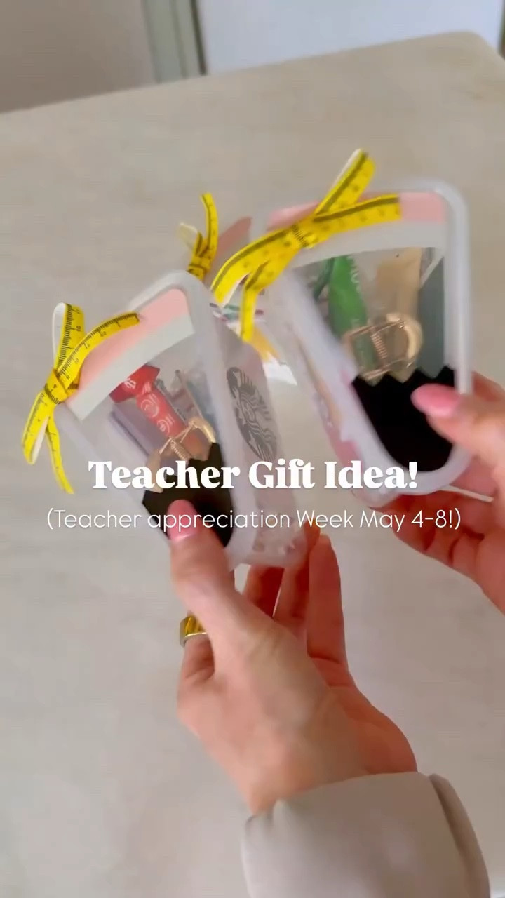 The cutest pencil boxes for a teacher appreciation gift! 



The kit comes with the triangle shaped containers, stickers, bows, ribbon, gift tags and paper clips. Then fill with whatever you like! 

#teachergift #giftidea #teachersappreciationweek #teacherappreciationgift #teachergiftideas 

#LTKmomlife #LTKKids #LTKSeasonal