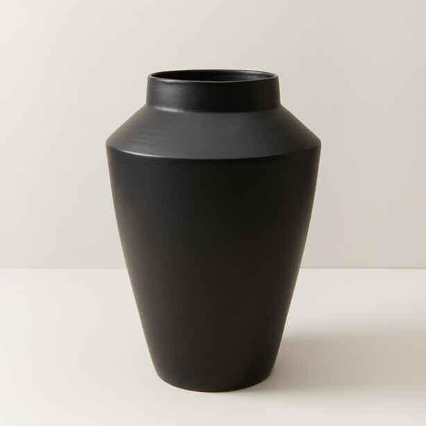LARGE MODERN TERRACOTTA VASE, BLACK | Indigo (CA)
