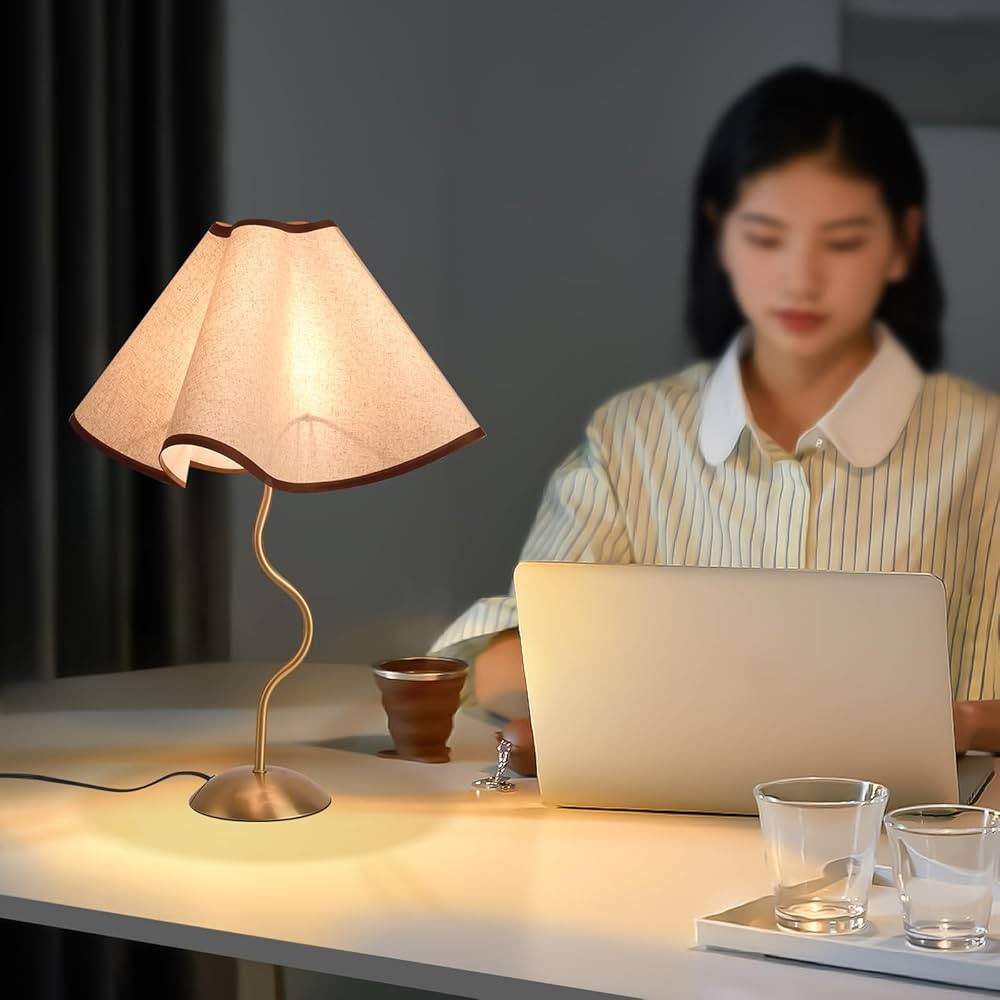 Lámpara de mesita de noche negra para dormitorio, lámparas de mesa plisadas negras mate, lámpa... | Amazon (US)
